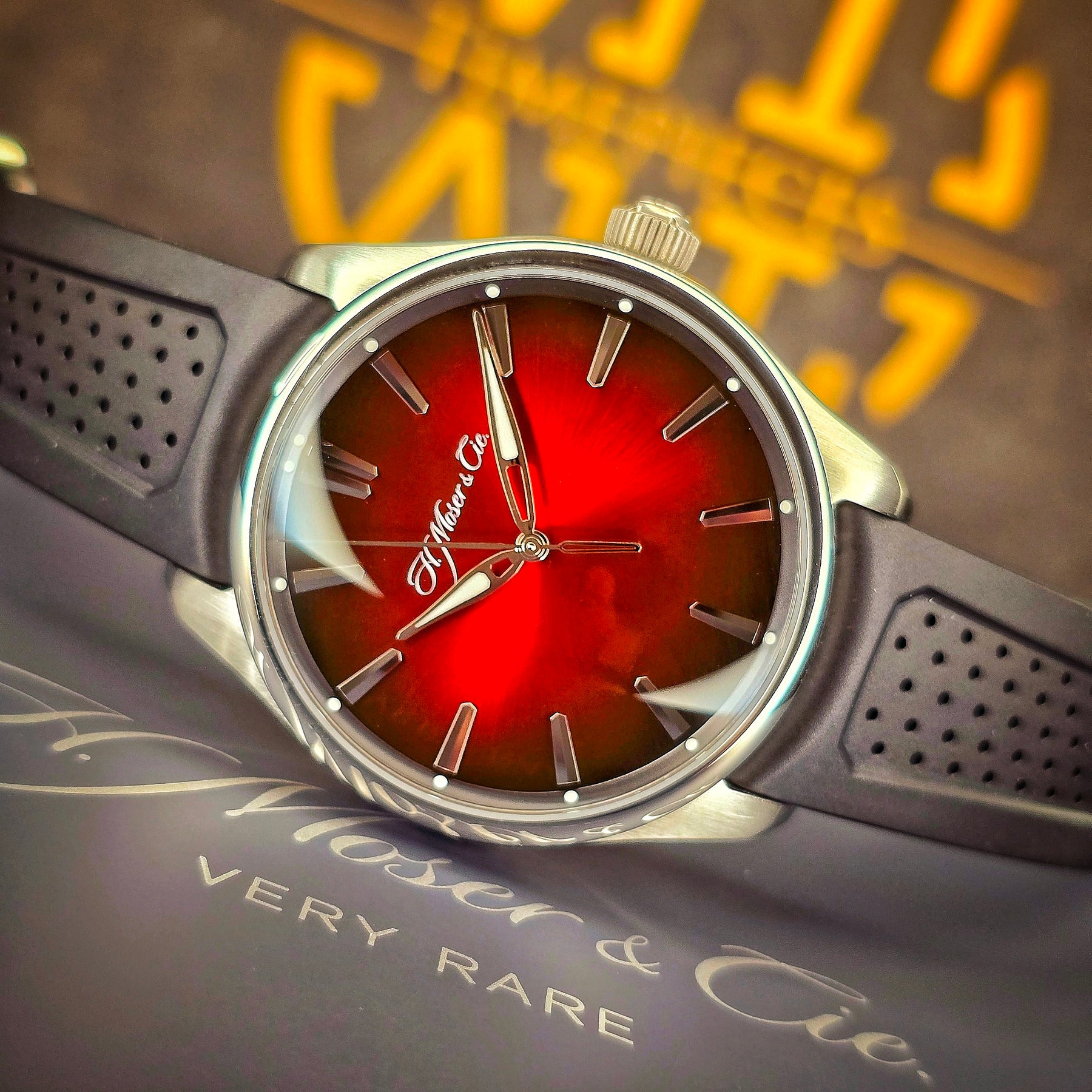 H. Moser & Cie Pioneer Swiss Red Mad Fume 3200 front view