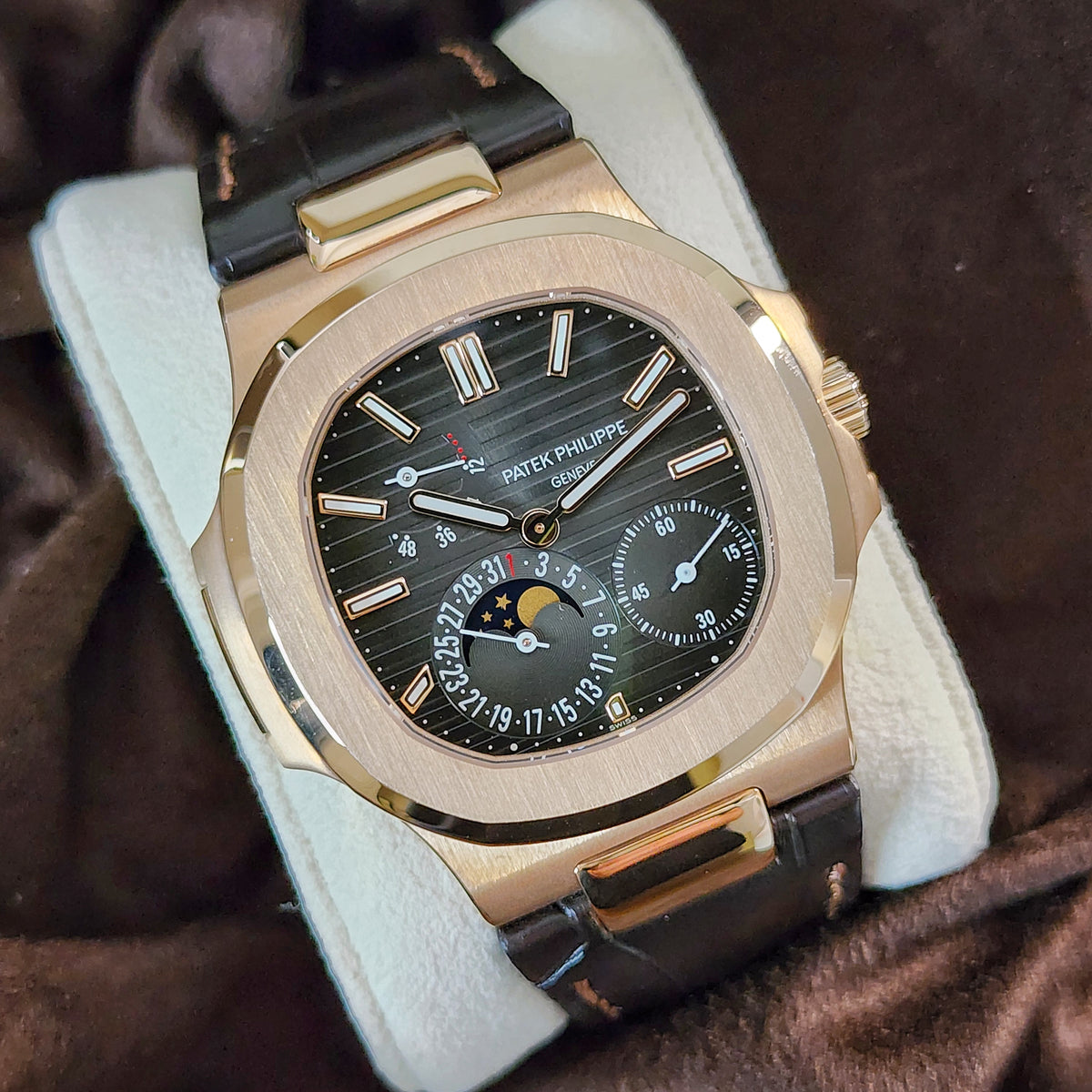 Patek Philippe Nautilus 5712R front view