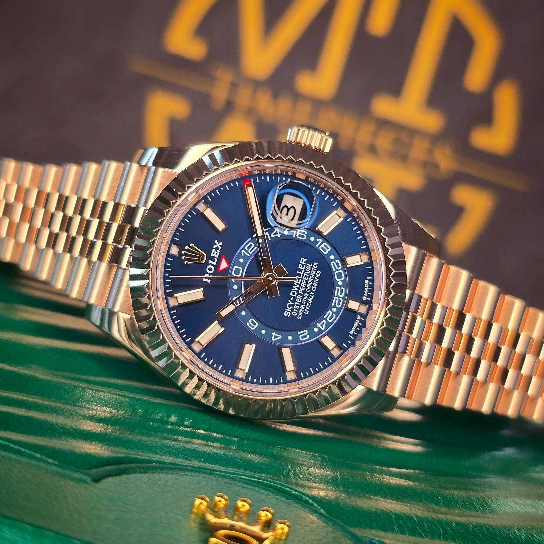 Rolex Sky-Dweller 336935 Rose Gold 336935 front view