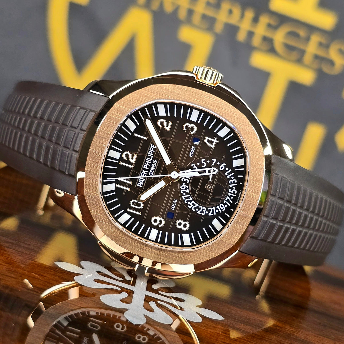 Patek Philippe Aquanaut 5164R front view