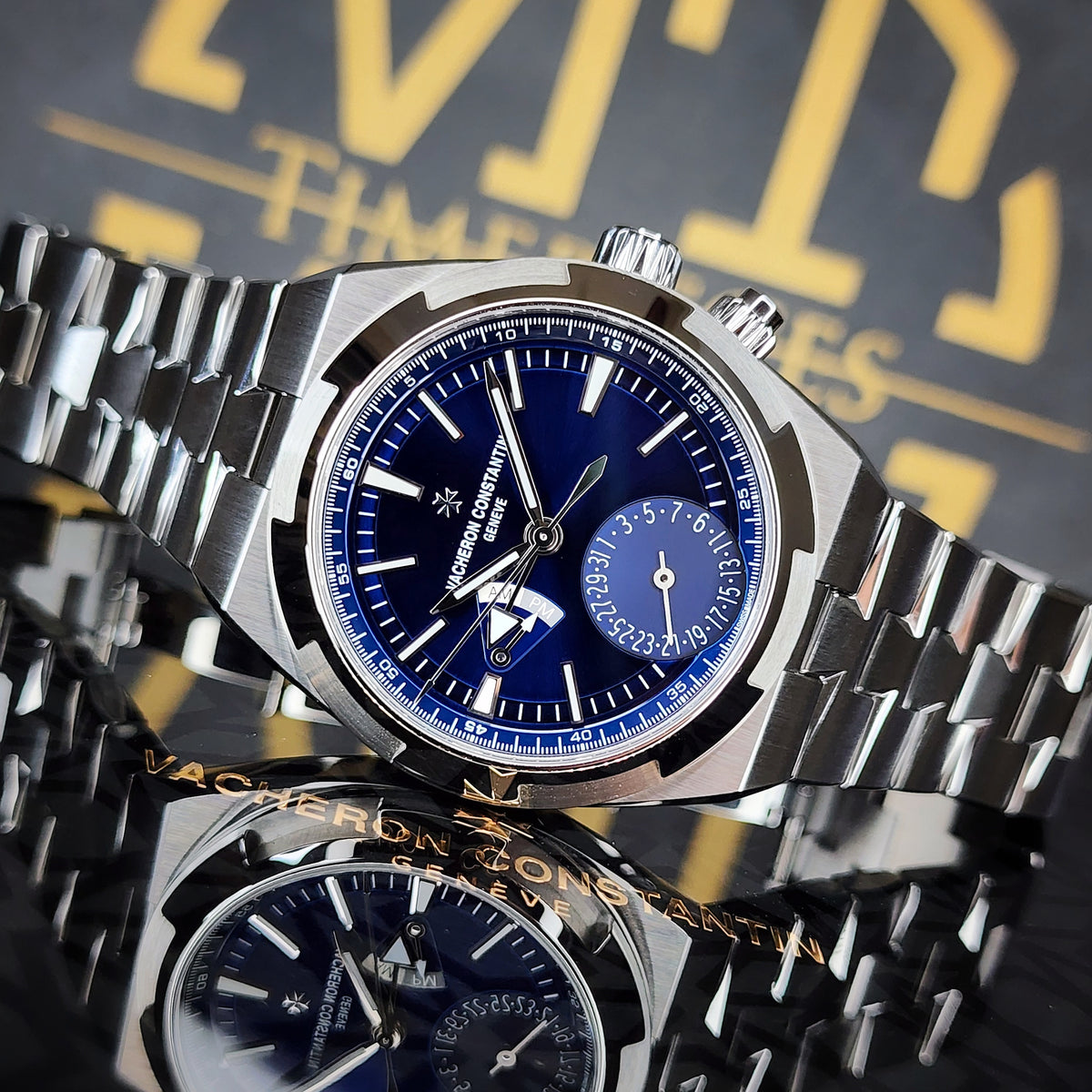 Vacheron Constantin Overseas Dual Time 7920v dial
