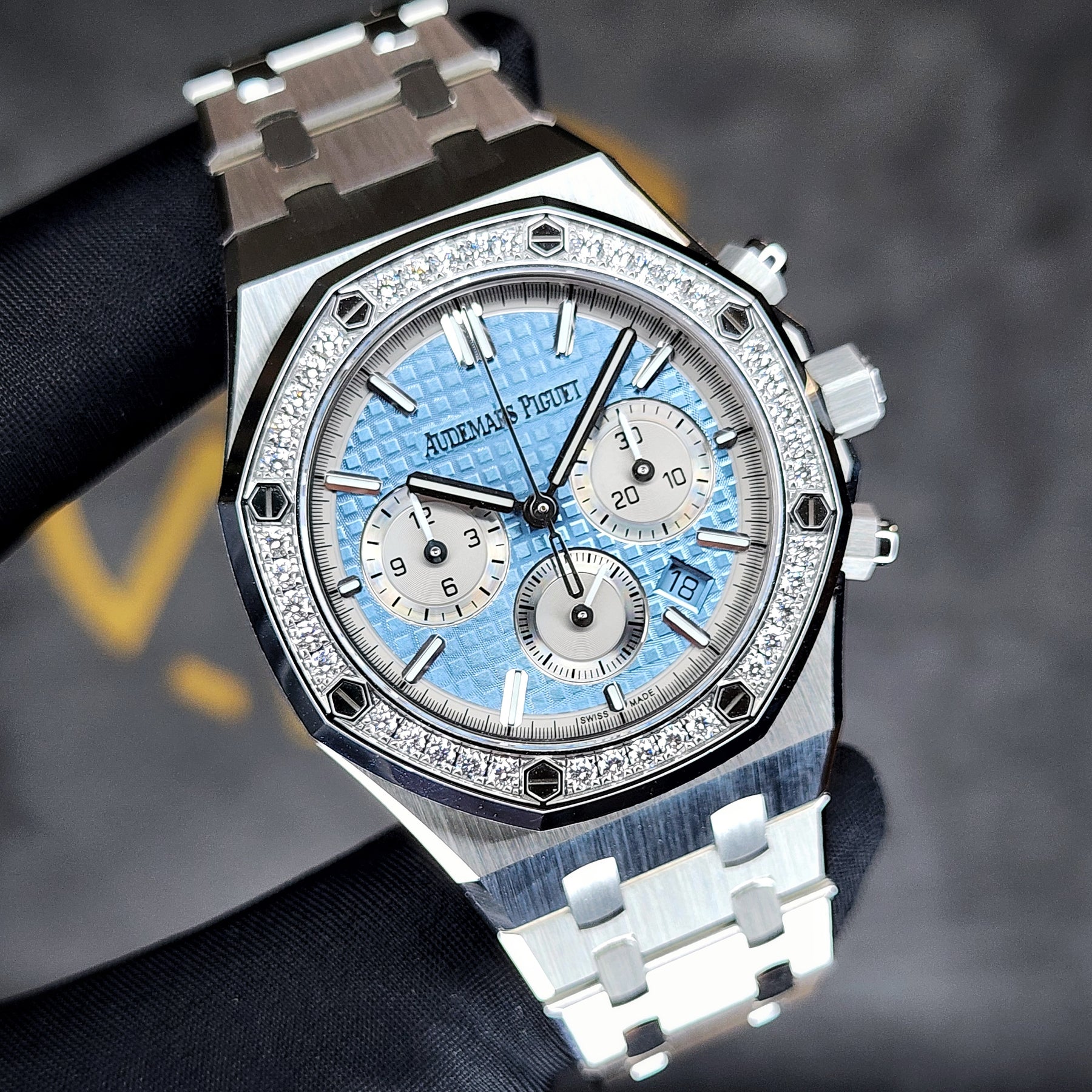 Audemars Piguet Royal Oak Chrono 38mm 26715ST front view