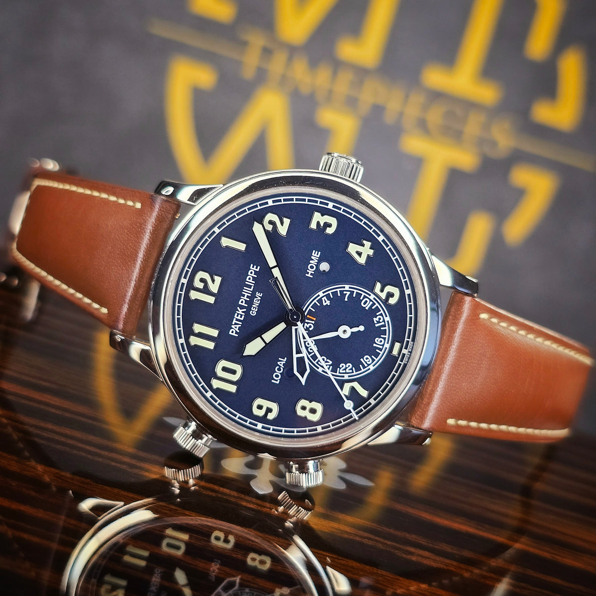 Patek Philippe Calatrava Pilot Travel Time 5524G-001 front