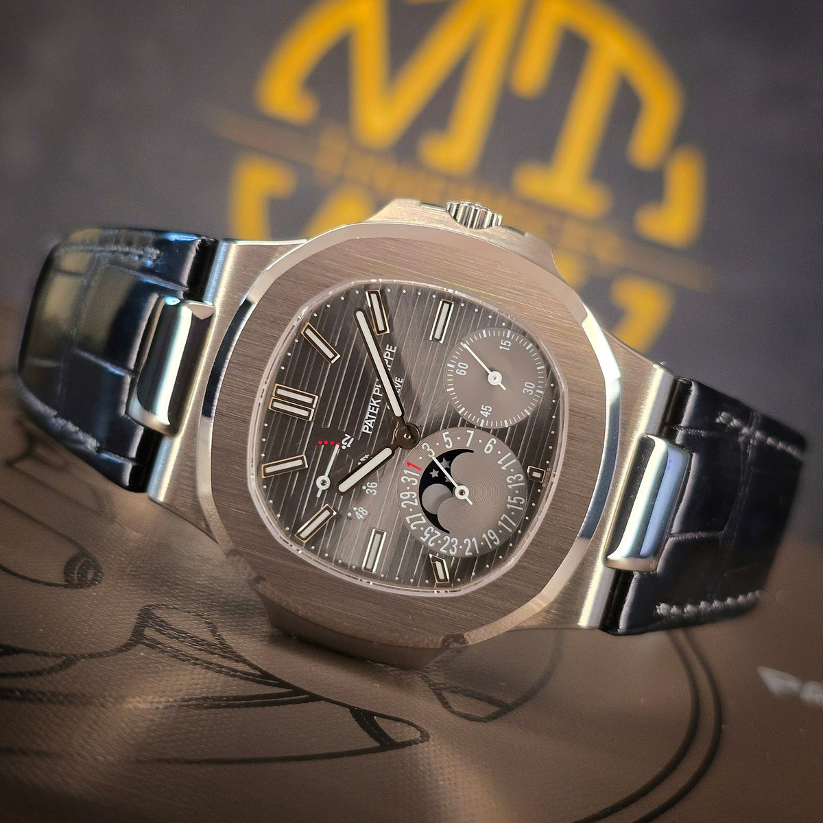 Patek Philippe Nautilus 5712G front