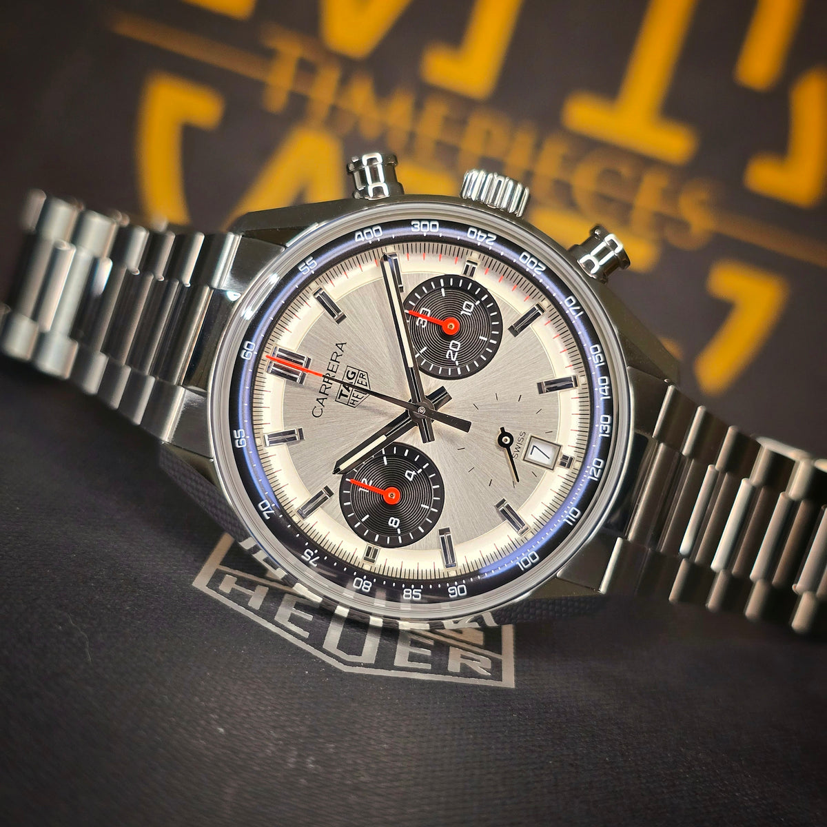 Tag Heuer Carrera Glassbox Panda CBS2216 dial