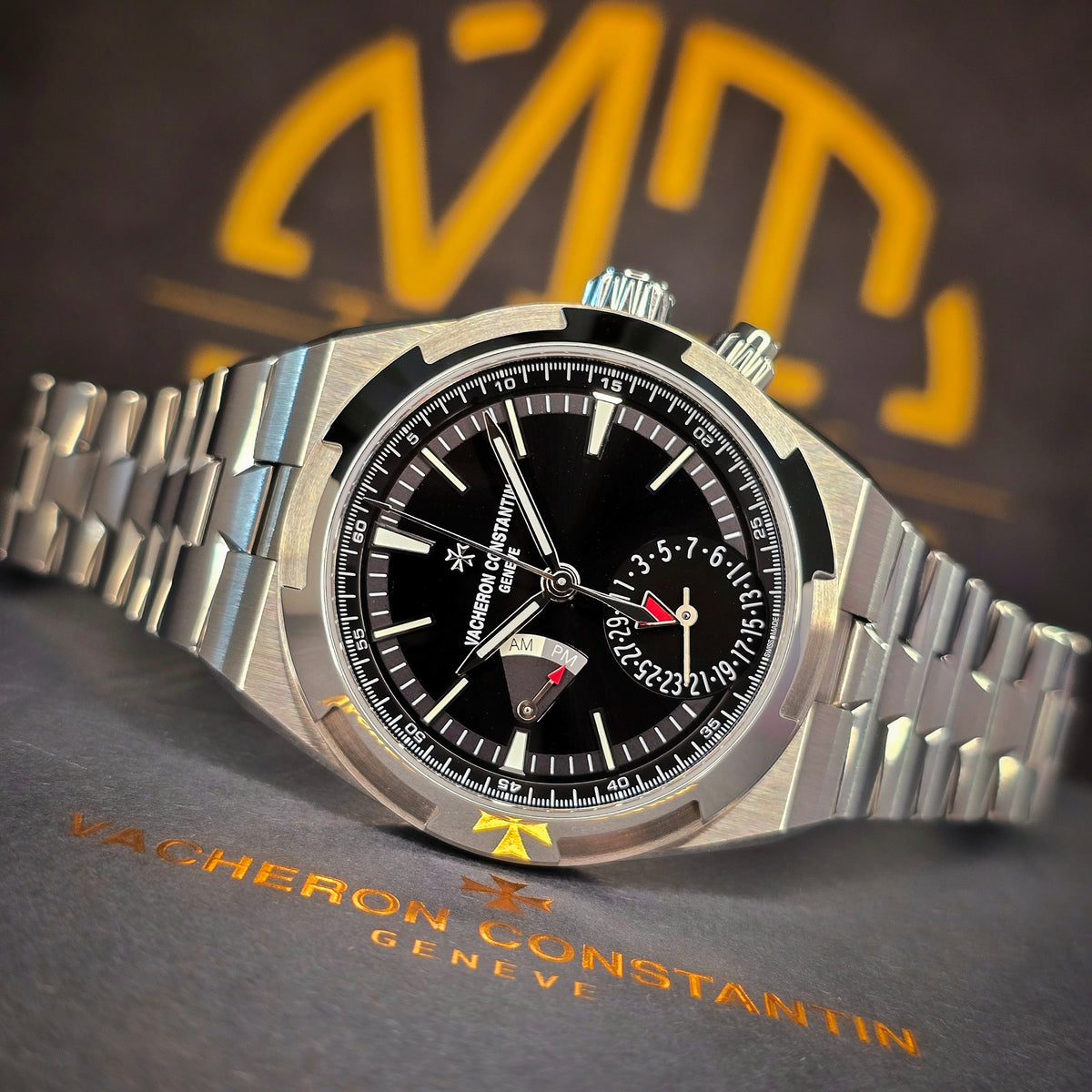 Vacheron Constantin Overseas 7920V Dual Time dial