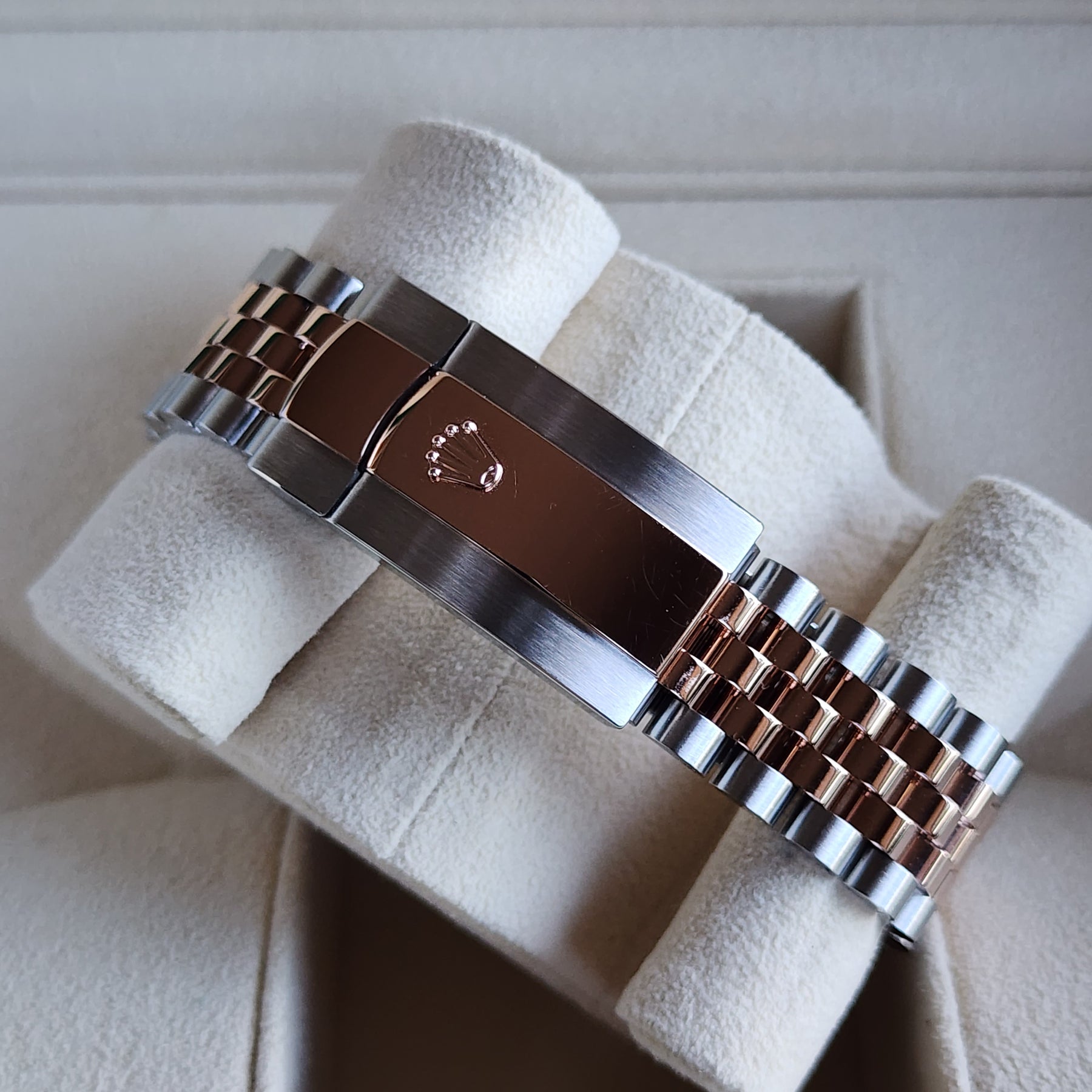 Rolex Datejust 41mm Chocolate 126334 clasp view
