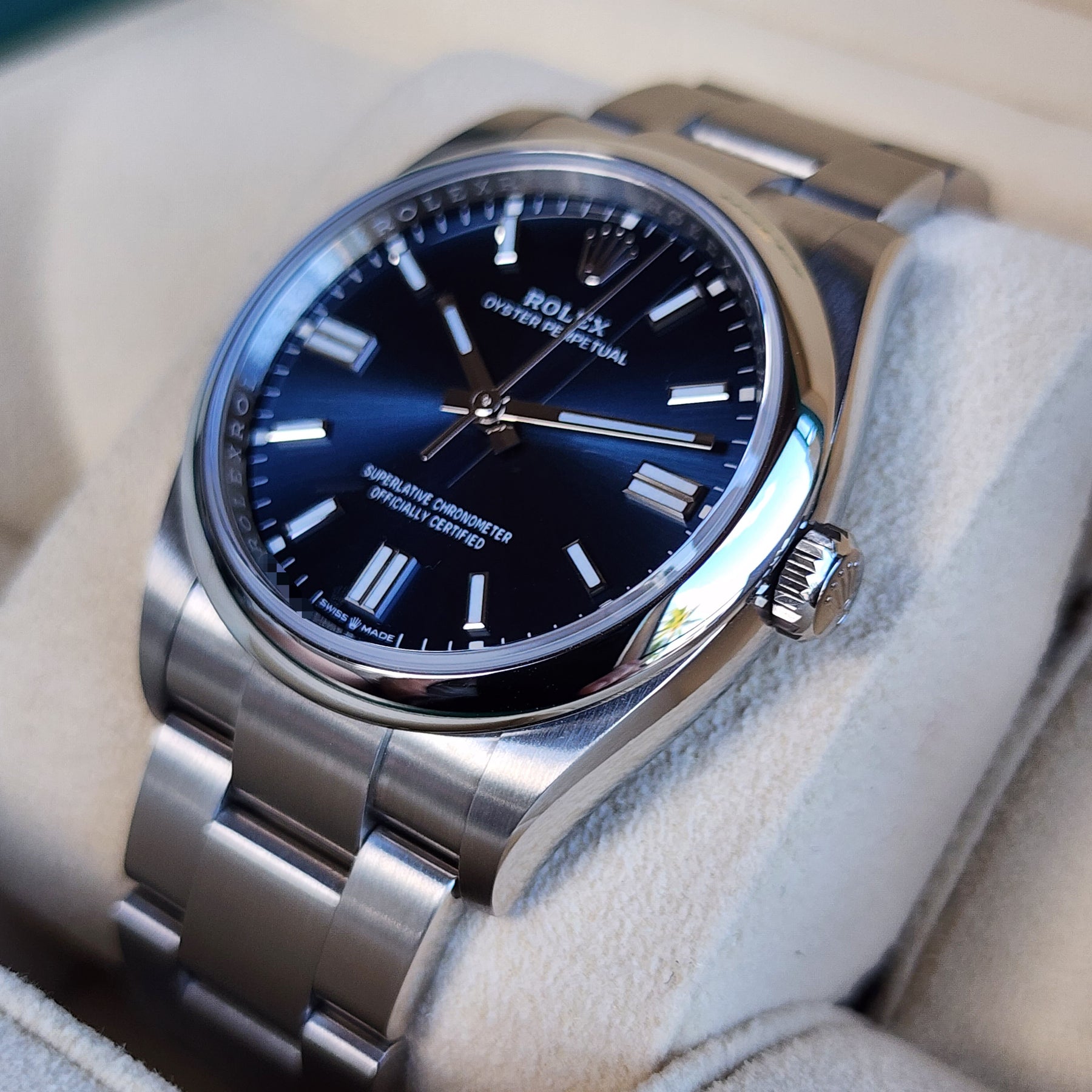 Rolex Oyster Perpetua 126000 Blue Dial right side case view