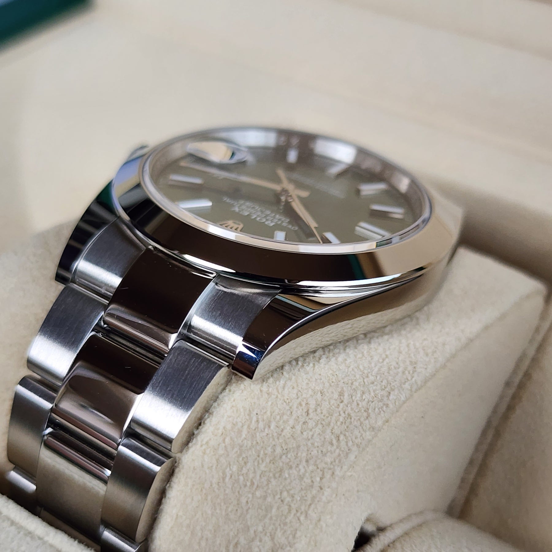 Rolex Datejust Mint Green 126300 case , bracelet view