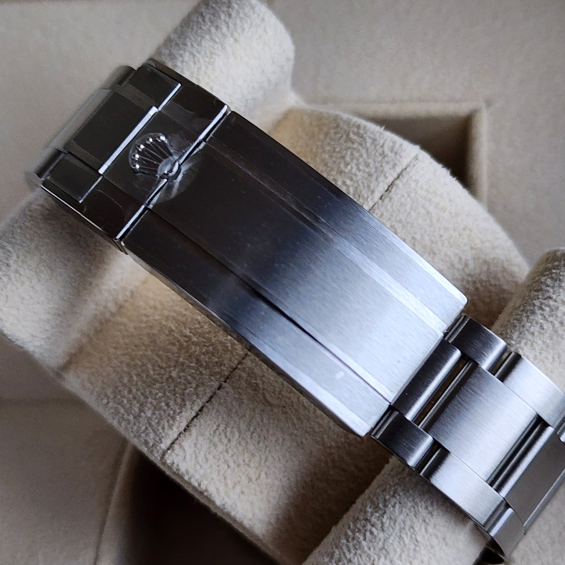 Rolex Deepsea James Cameron 136660 clasp view