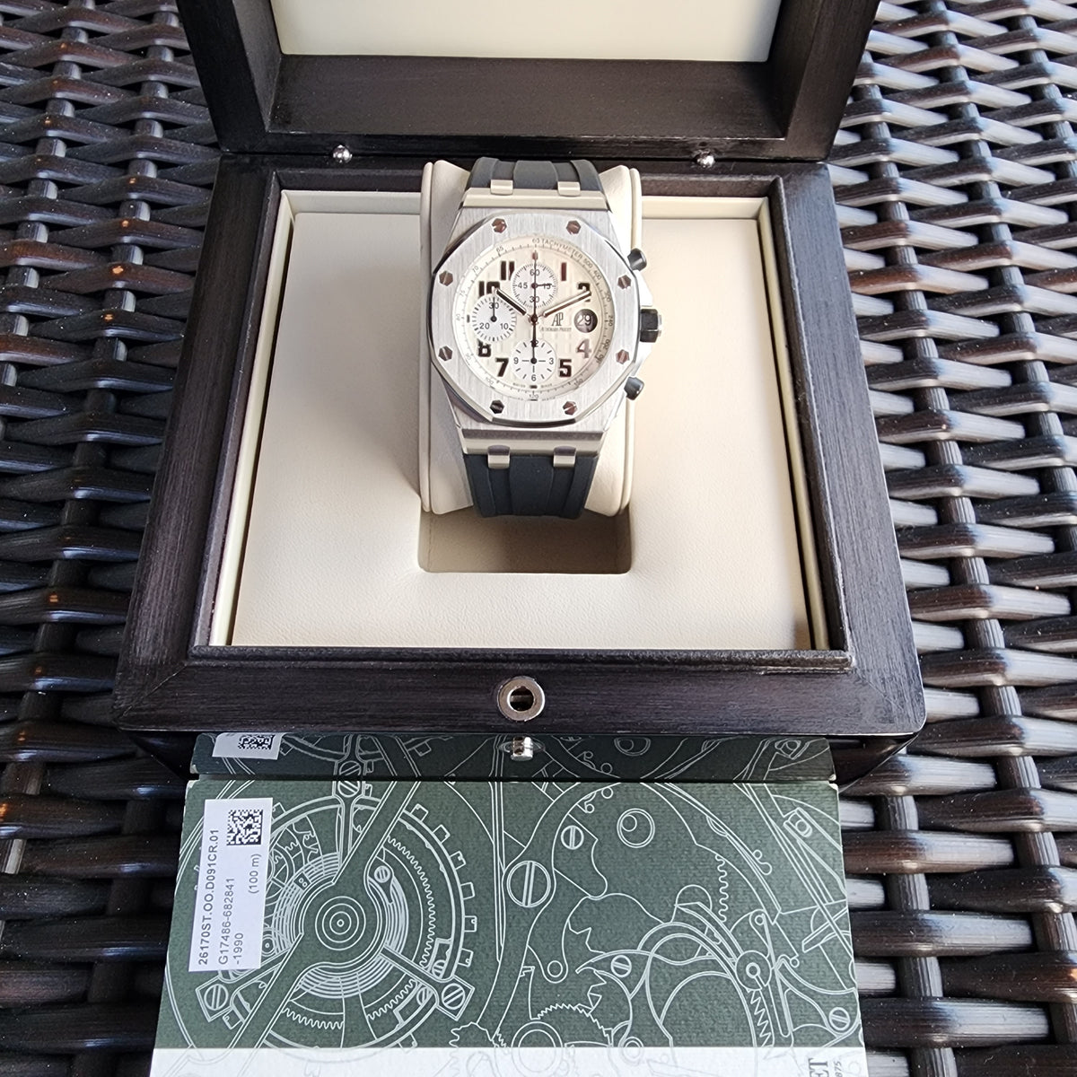 Audemars Piguet Royal Oak Offshore Safari 42mm full set view