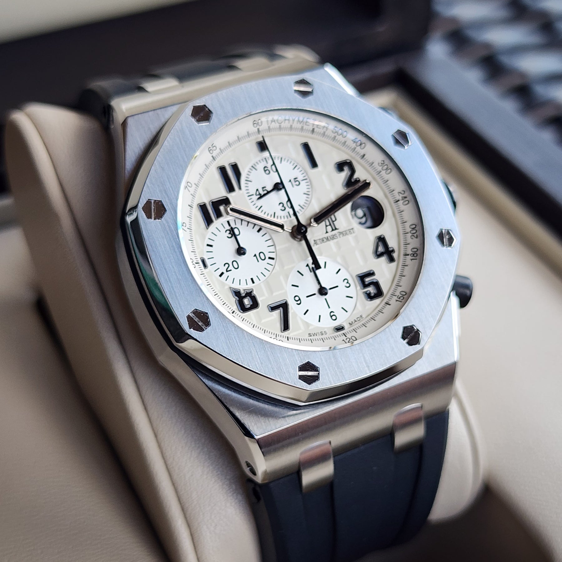 Audemars Piguet Royal Oak Offshore Safari 42mm left side