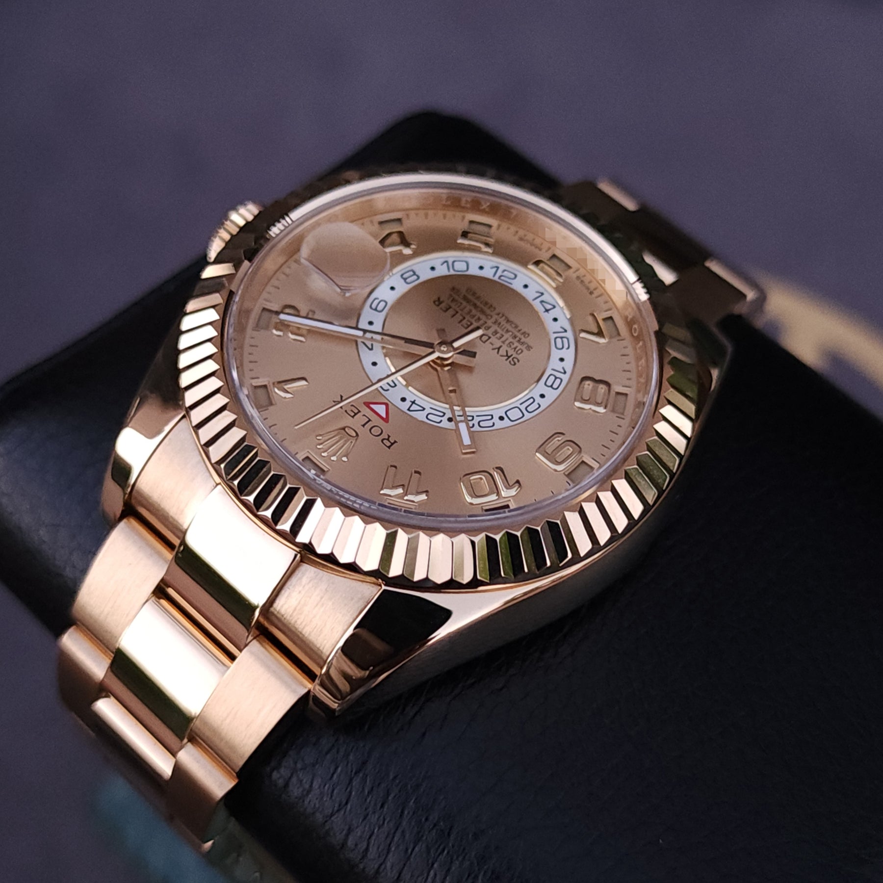 Rolex Sky-Dweller Yellow Gold 326938 case view