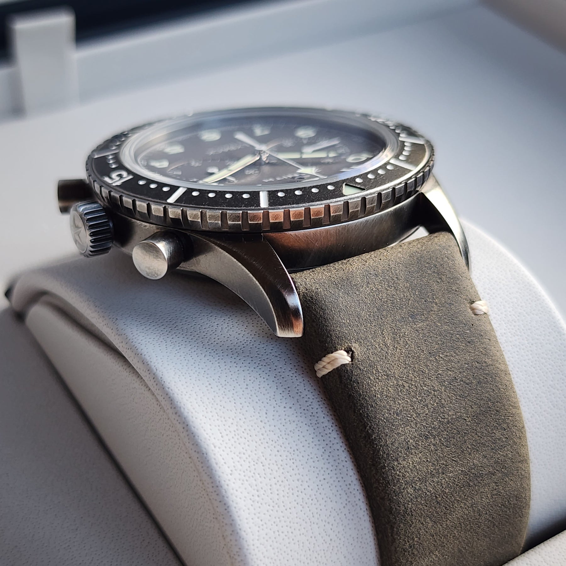 Zenith El Primero Pilot Chronometro Tipo CP-2 case, strap view