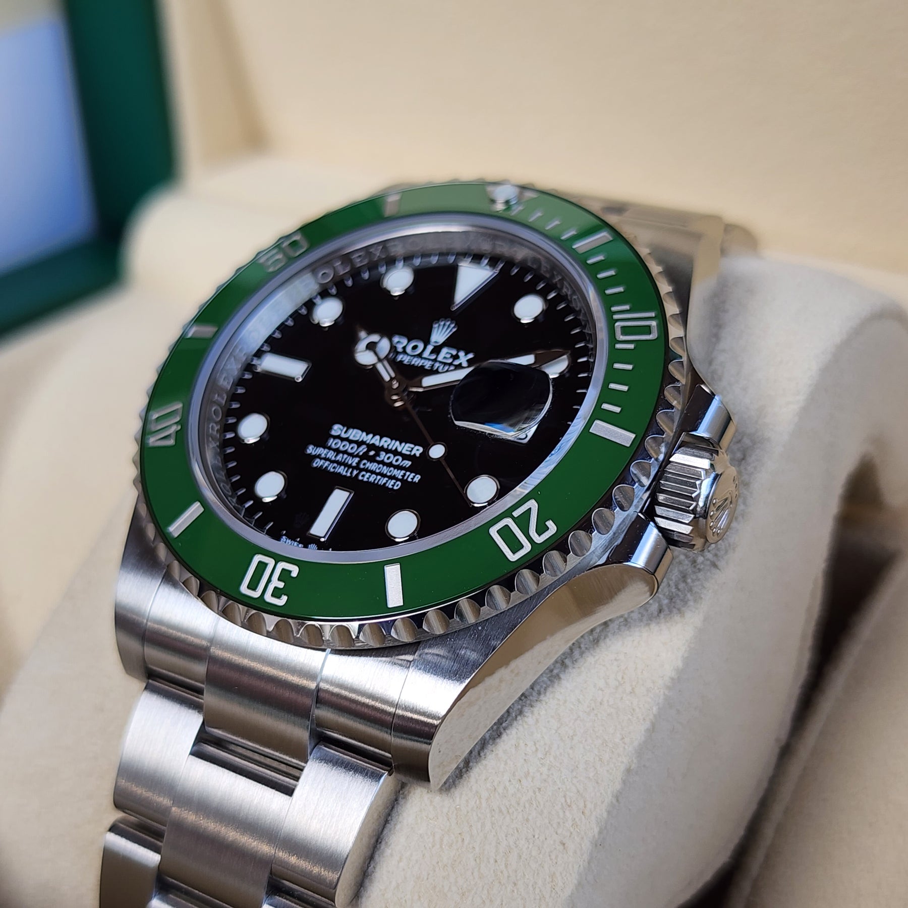 Rolex Submariner Date 126610LV Starbucks right side case view