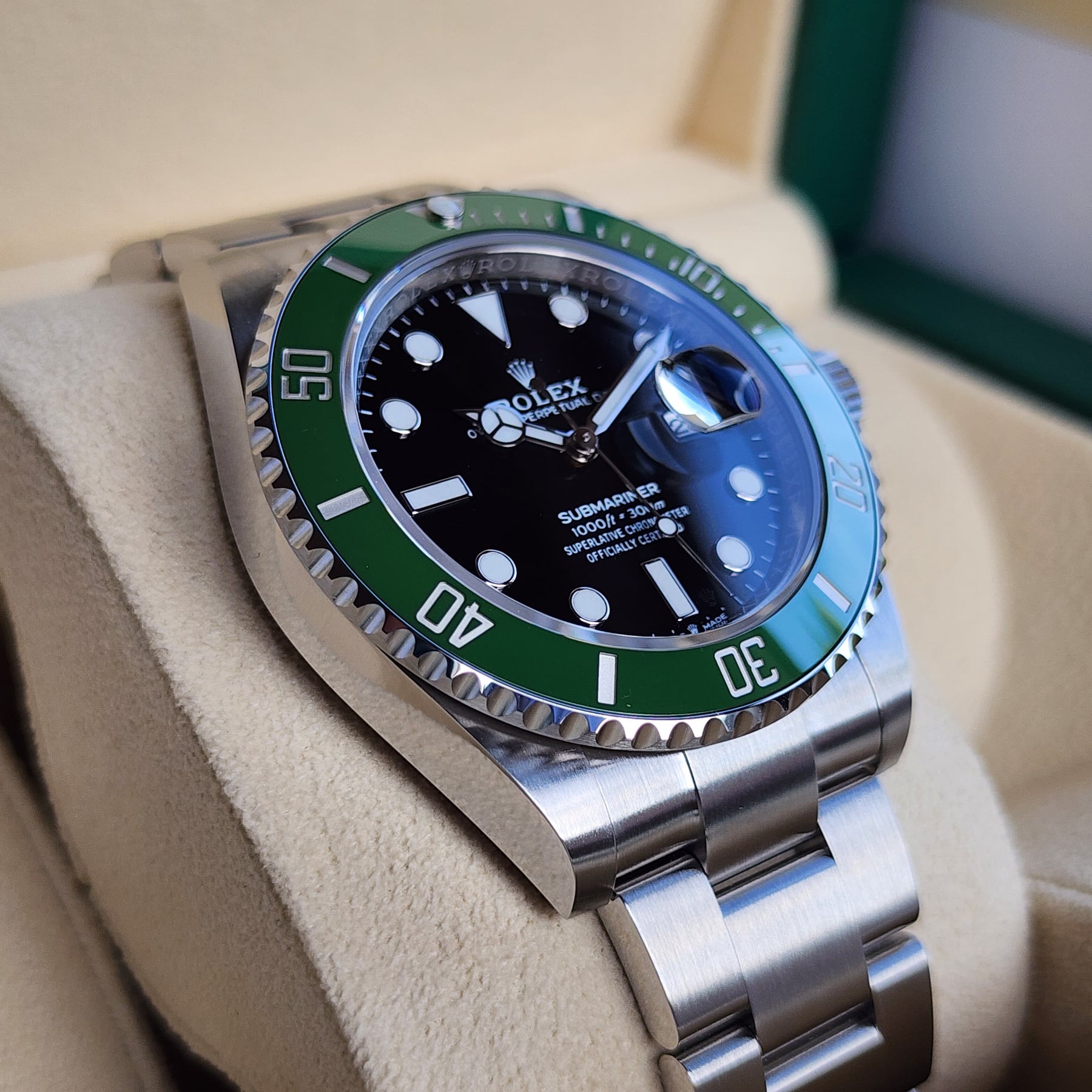 Rolex Submariner Date 126610LV Starbucks left side case view