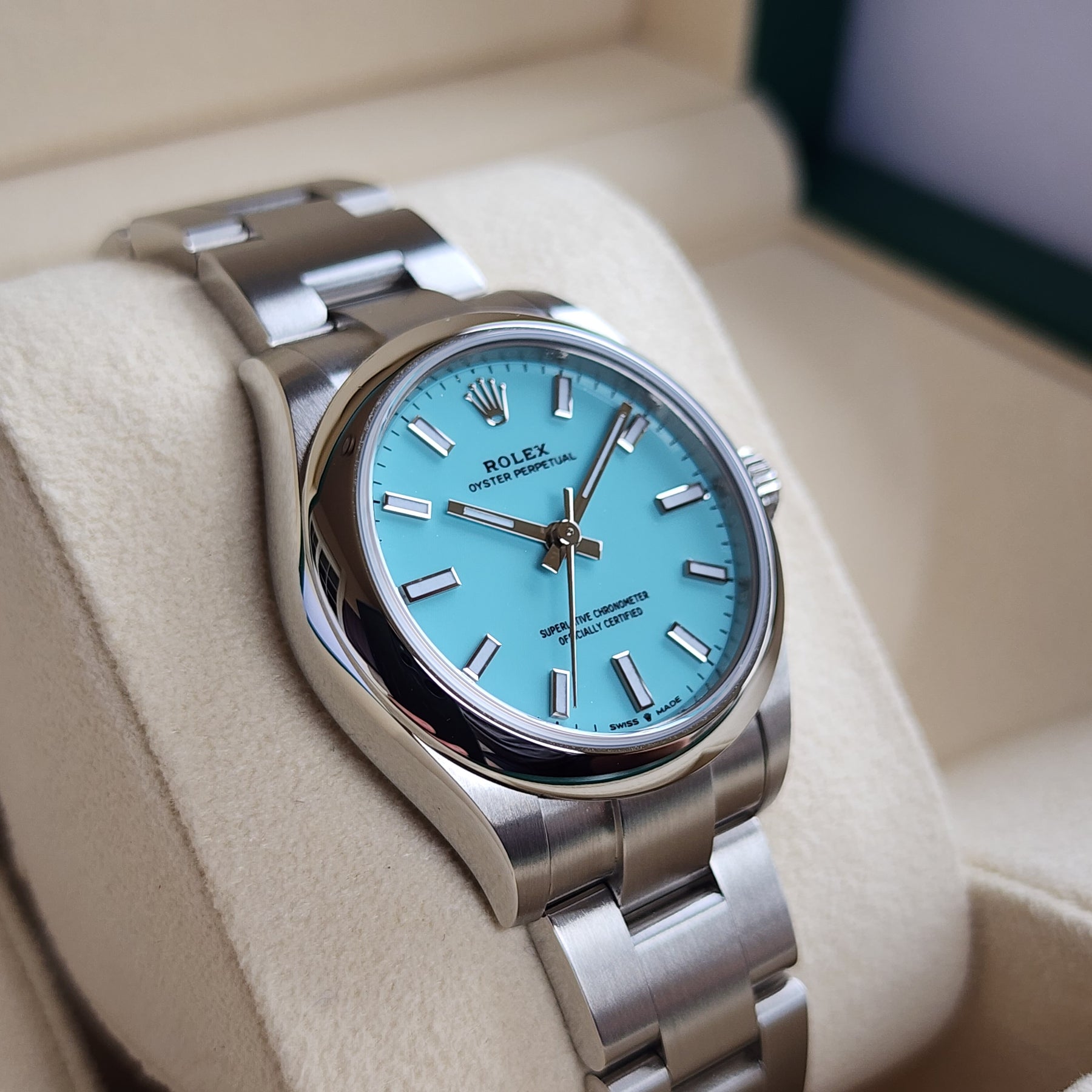 Rolex Oyster Perpetual Tiffany 277200 left side case view