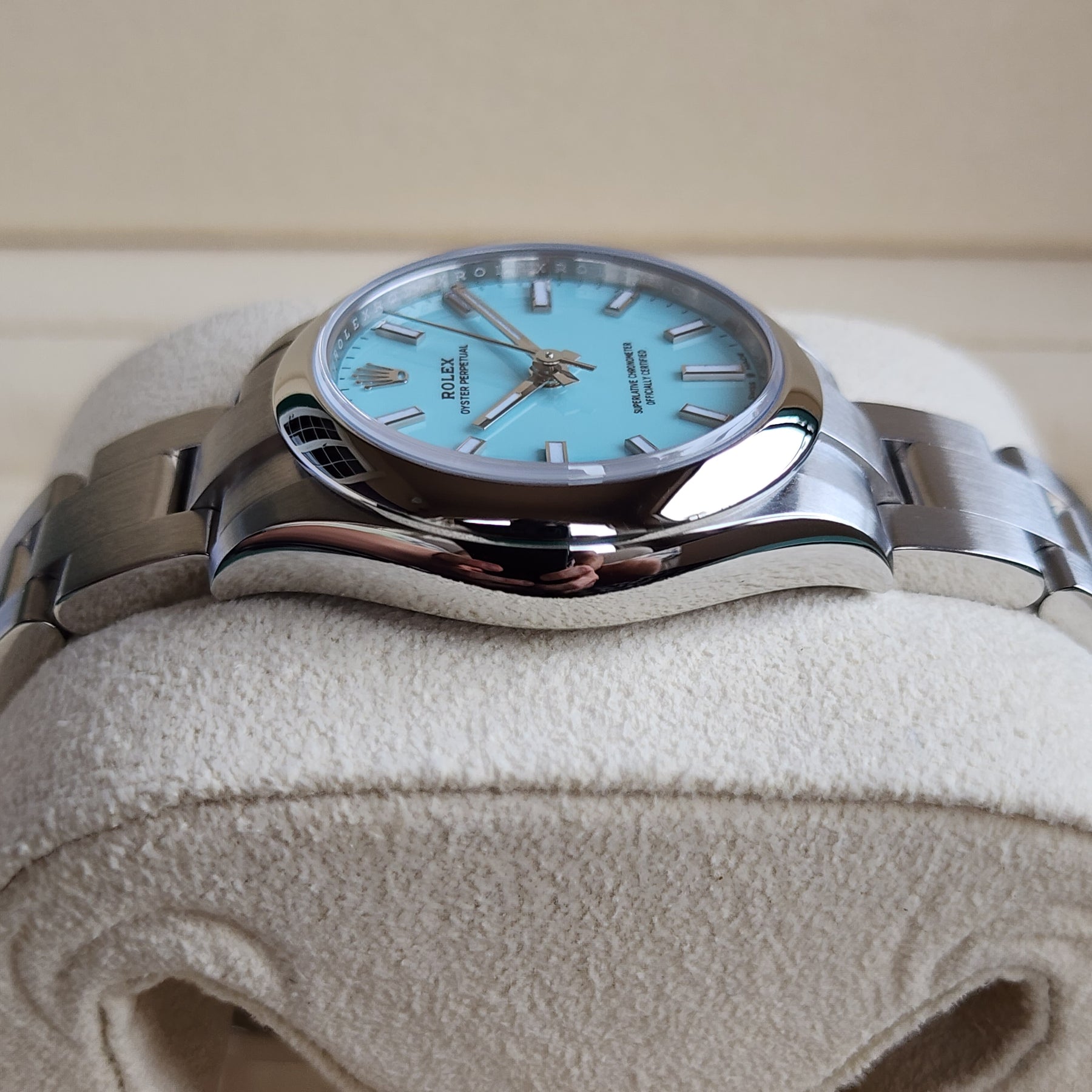 Rolex Oyster Perpetual Tiffany 277200 side profile view