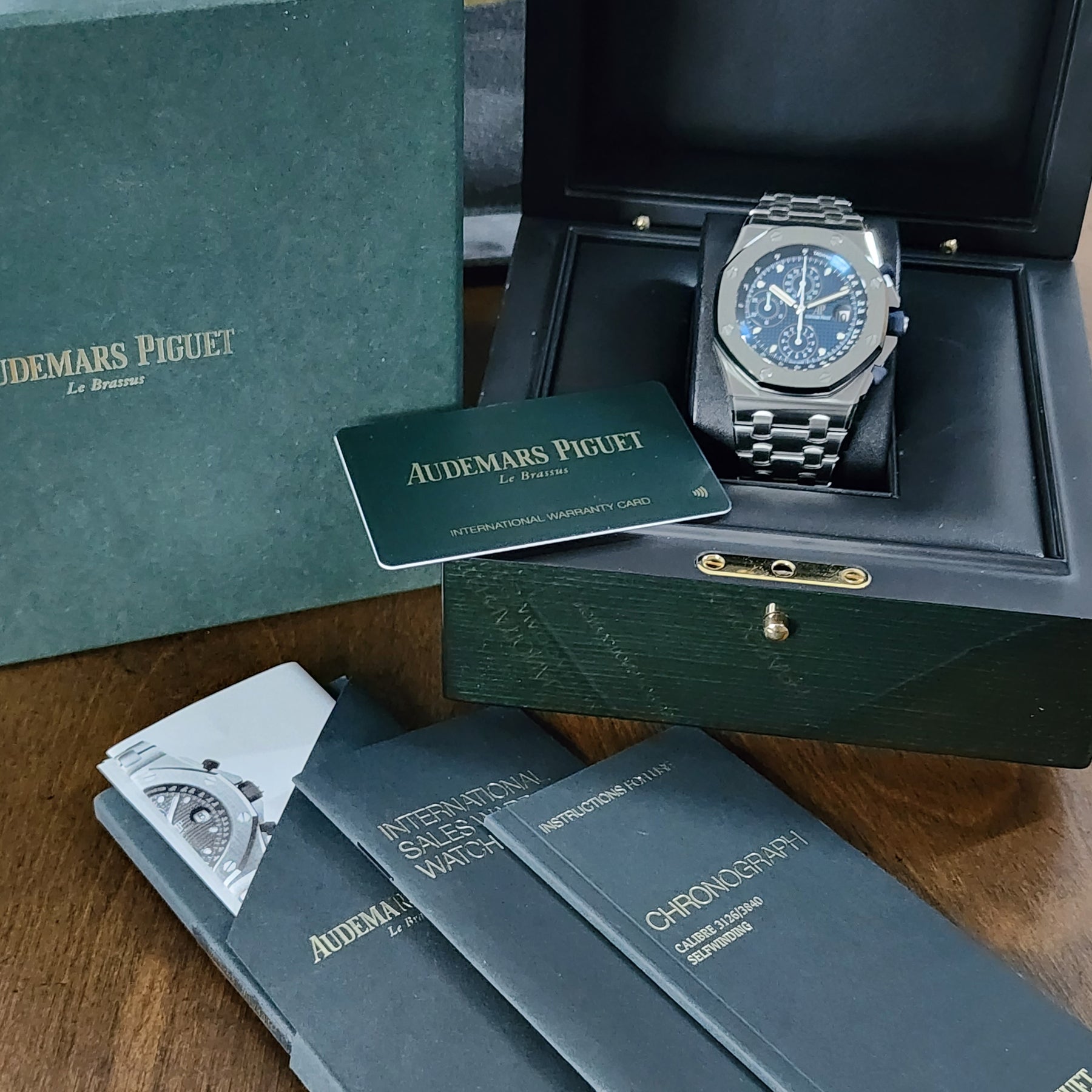Audemars Piguet Royal Oak Offshore The Beast 42mm full set view