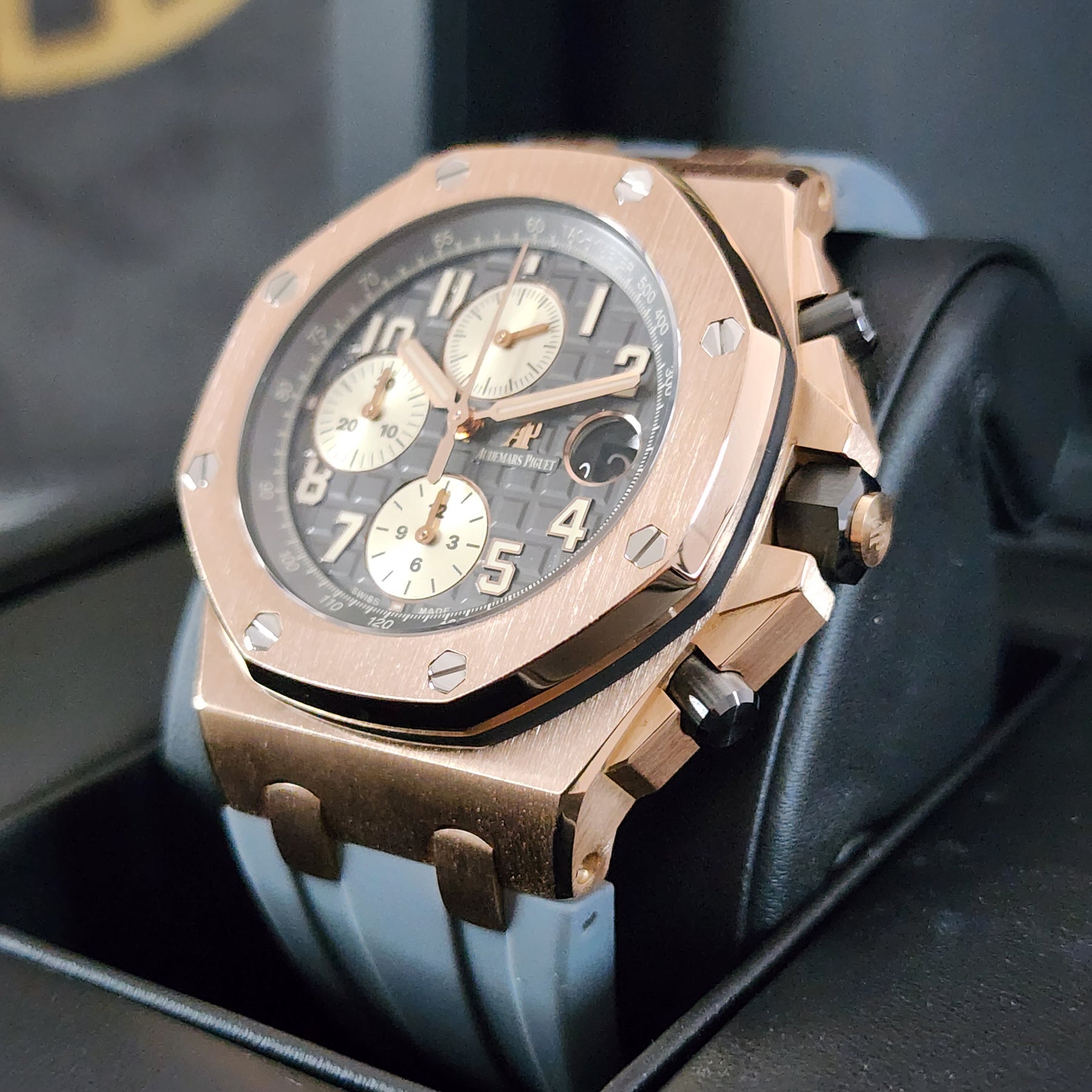 Audemars Piguet Royal Oak Offshore 42mm right view