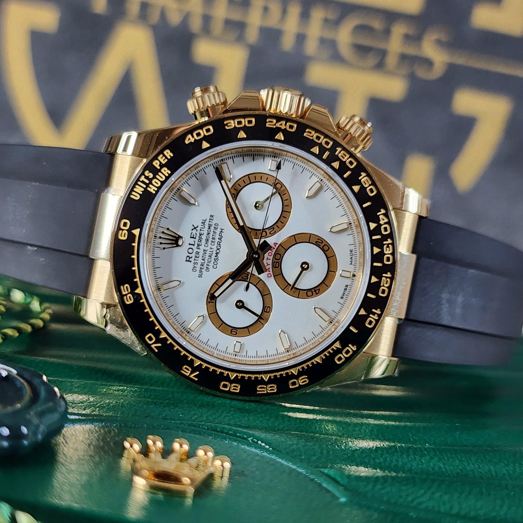 Rolex Daytona Yellow Gold Oysterflex 126618LN front view