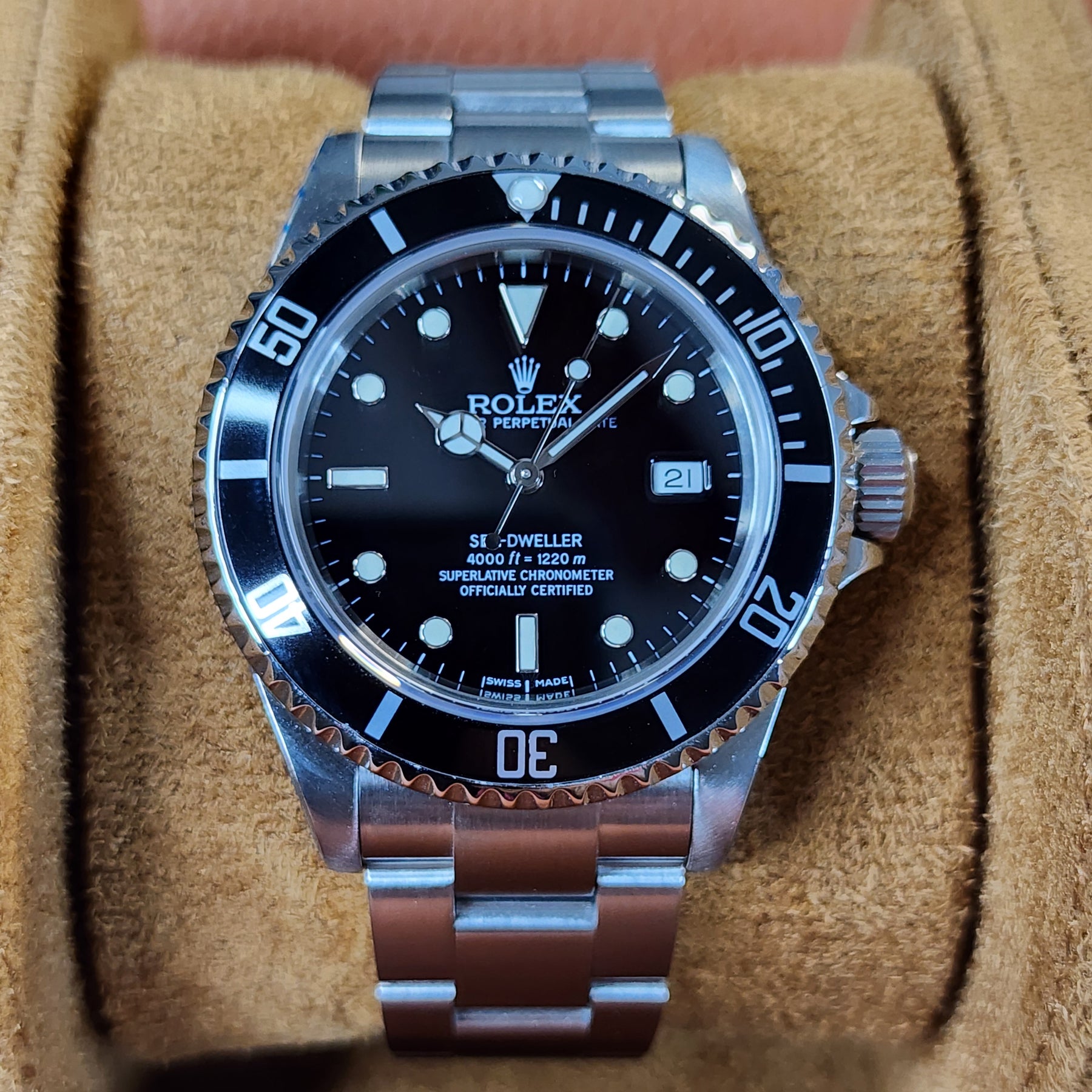 Rolex Sea-Dweller 16600 front view