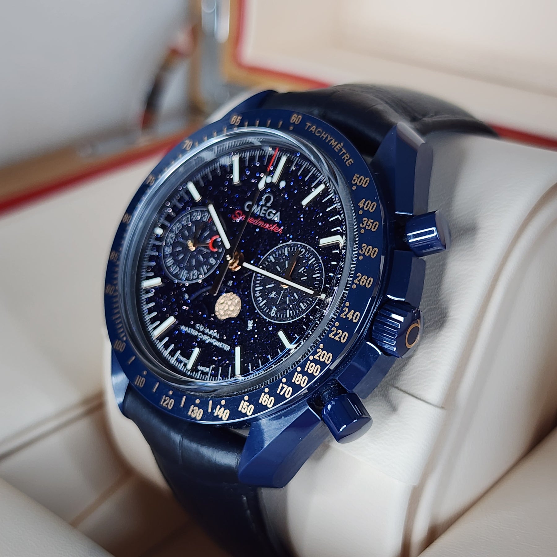 Omega Speedmaster Blue Side Of The Moon 44.25mm right view