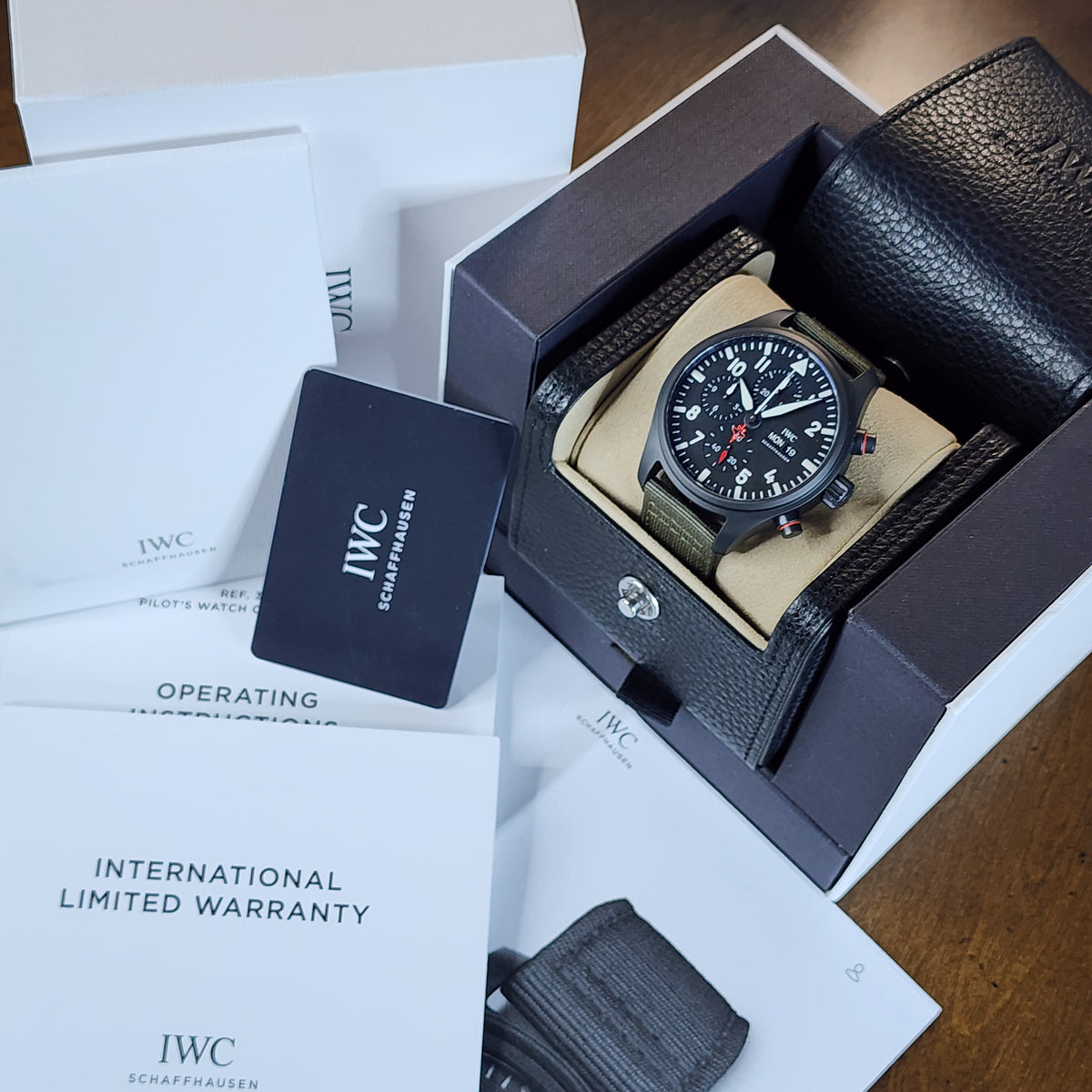 IWC Pilot's Watch Top Gun SFTI IW389104 full set view