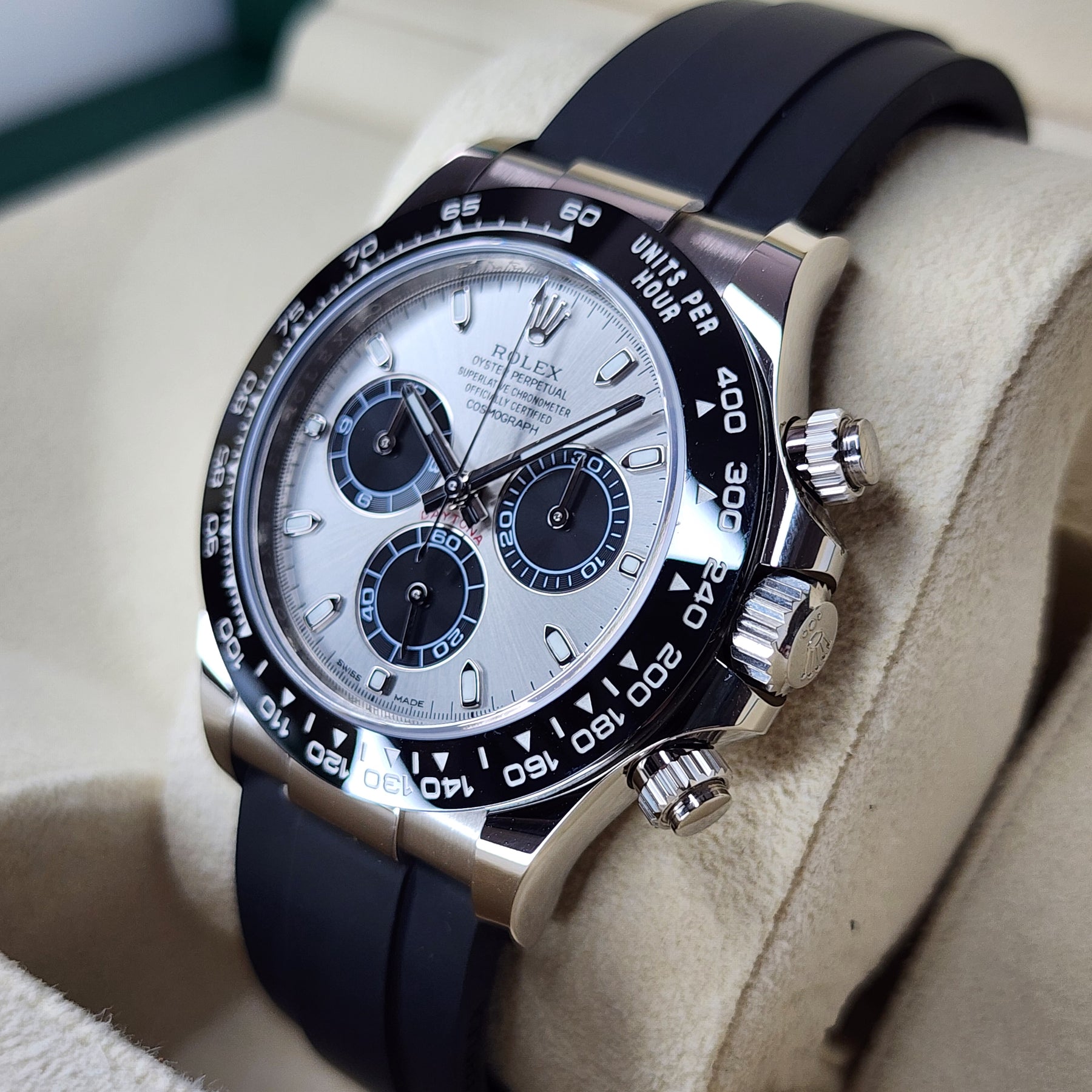 Rolex Cosmograph Daytona 116519LN right side case view