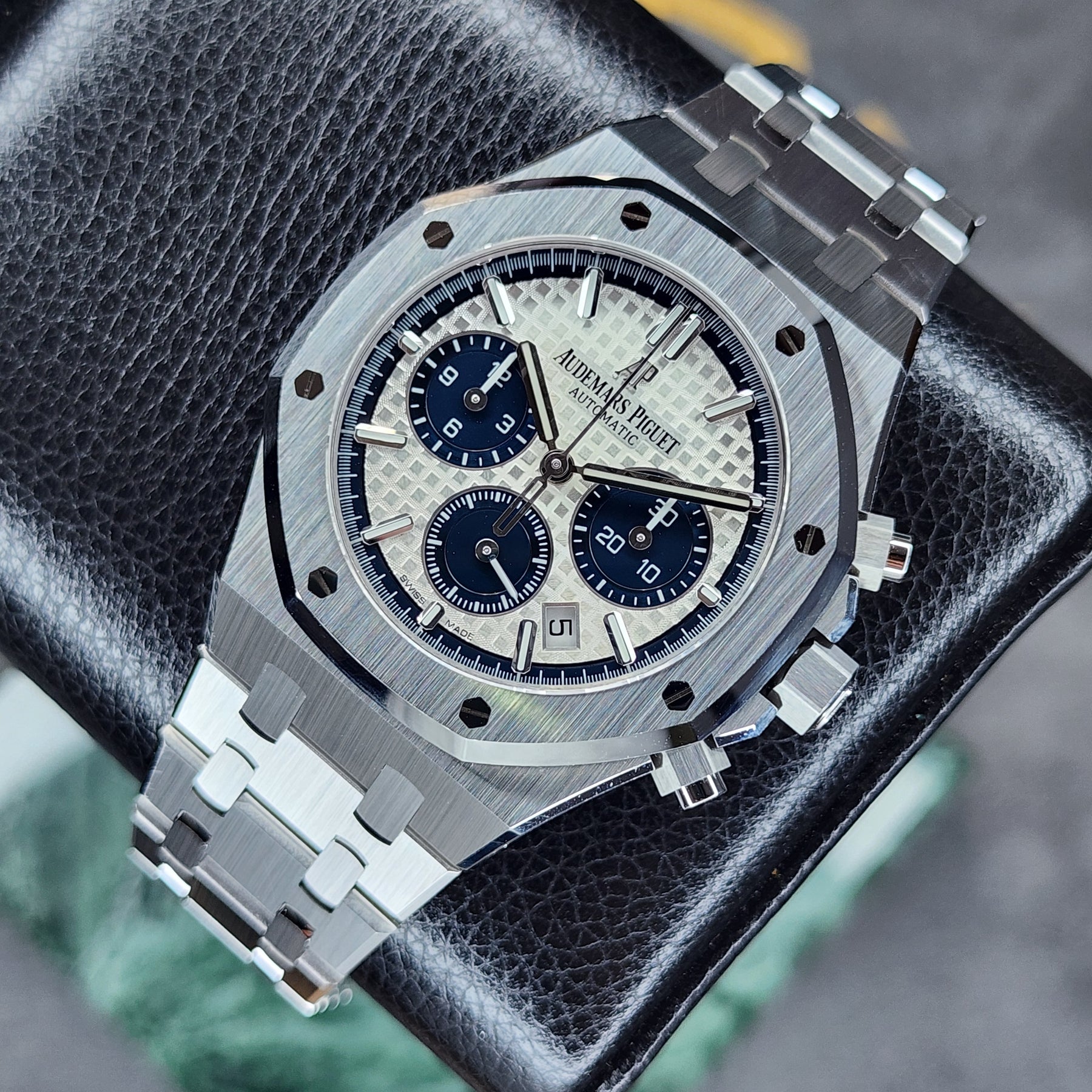 Audemars Piguet Royal Oak 38mm26315st Silver Panda front view