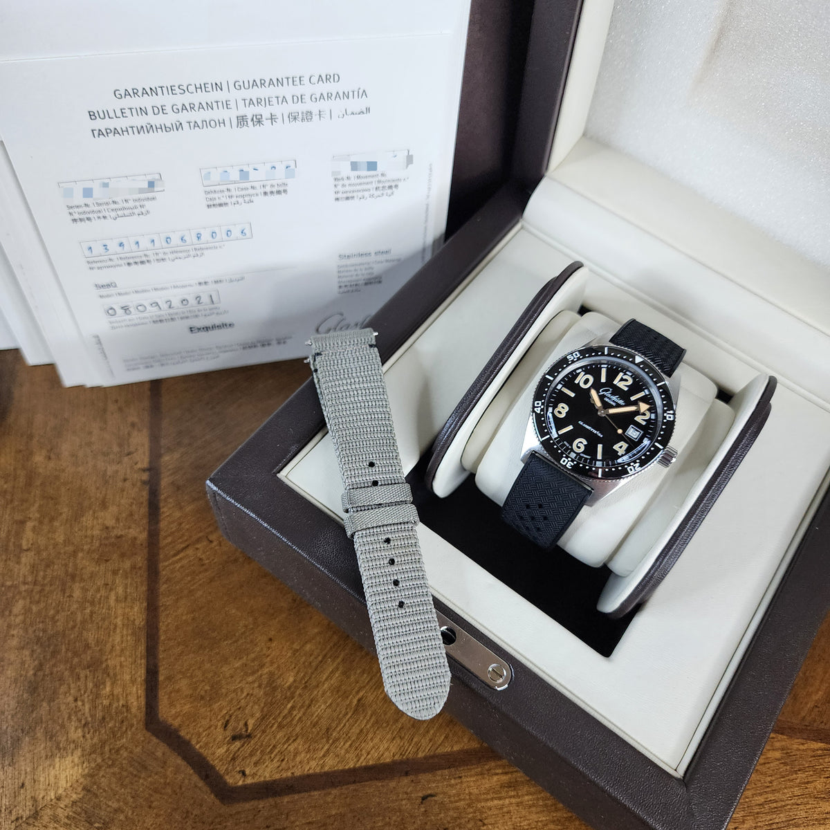 Glashutte Original Seaq 39.5mm full set view