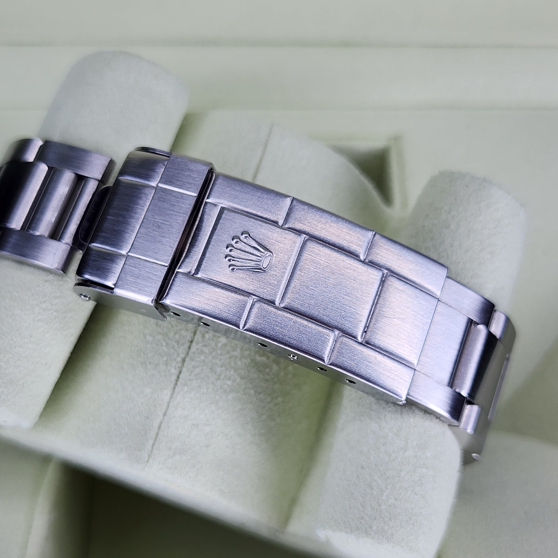 Rolex Submariner 14060M clasp view