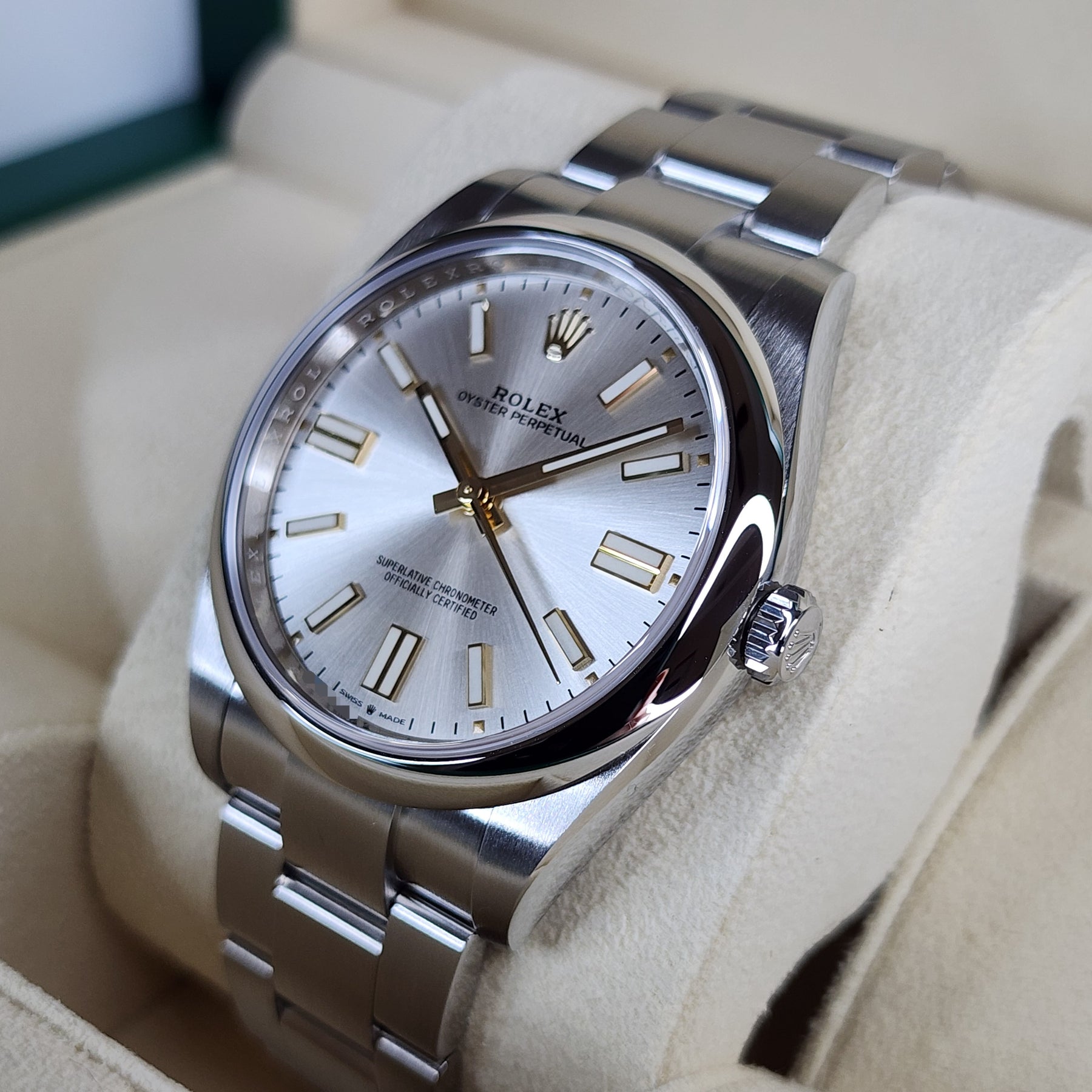 Rolex Oyster Perpetual 120300 right side view