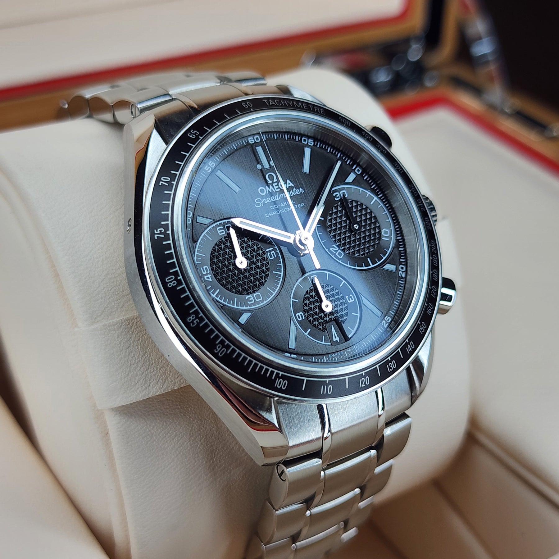 Omega Speedmaster Racing 40mm left view