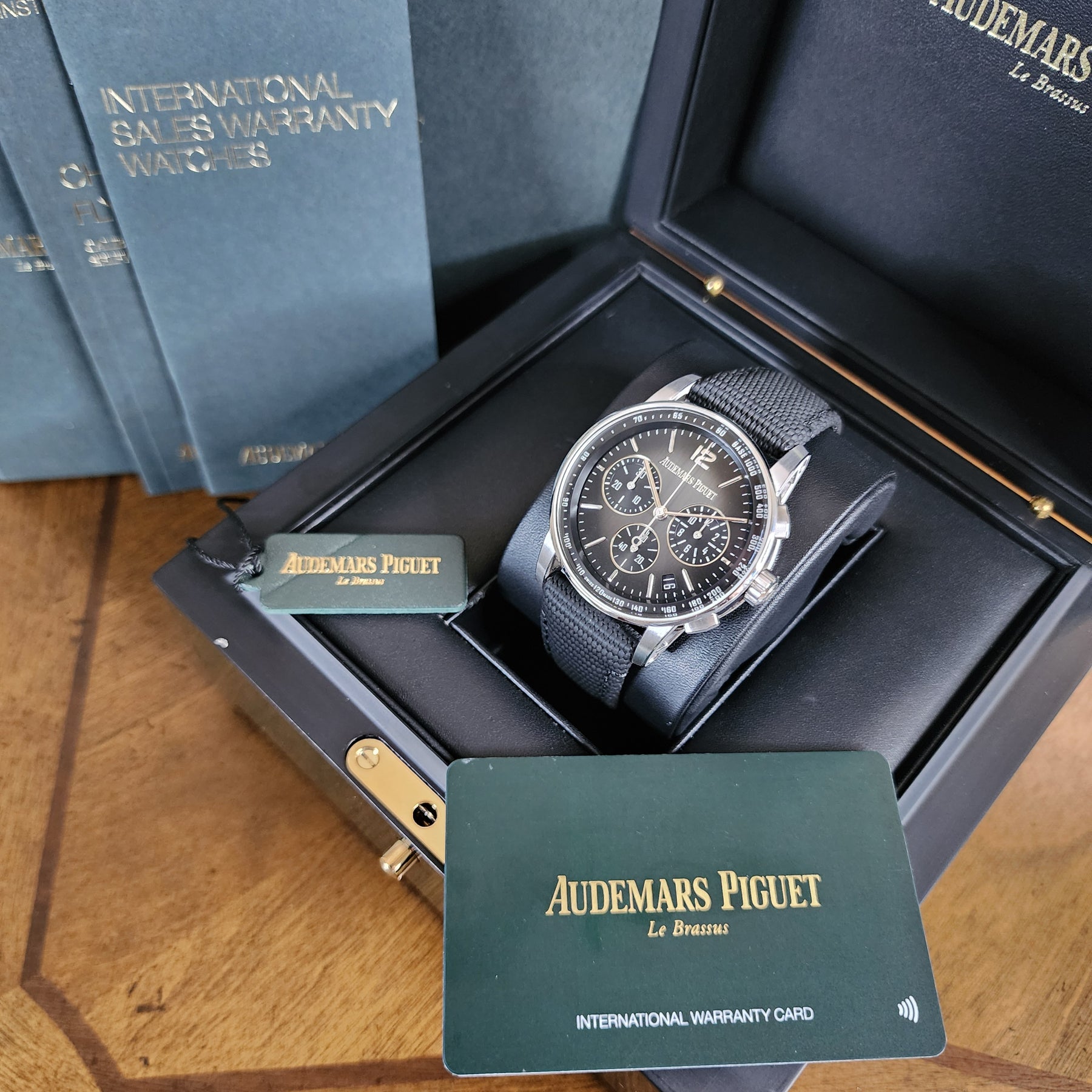 AP Code 11.59 Fly Back Chronograph 41mm Full Set view
