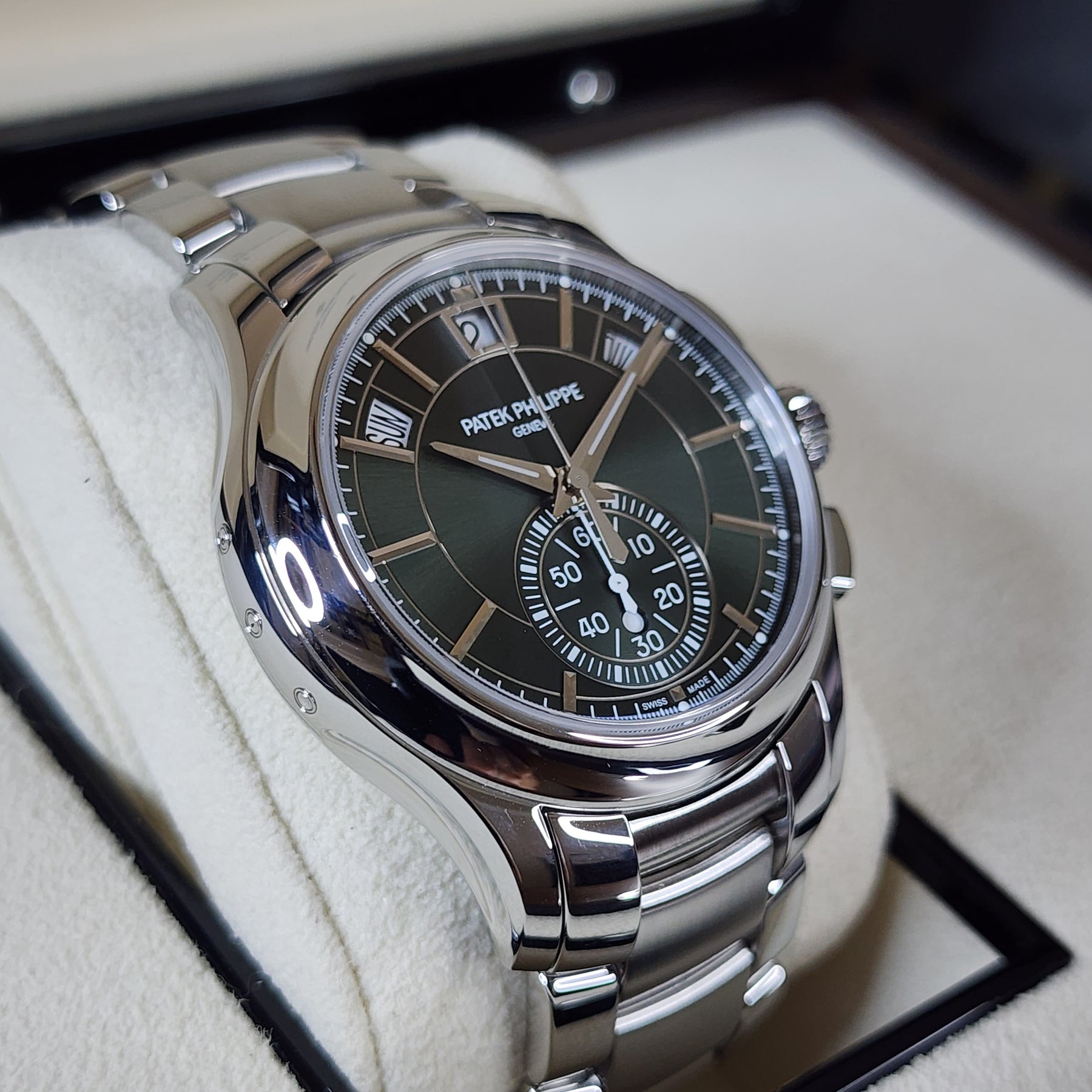 Patek Philippe Complications Flyback Chronograph 5905 left side view