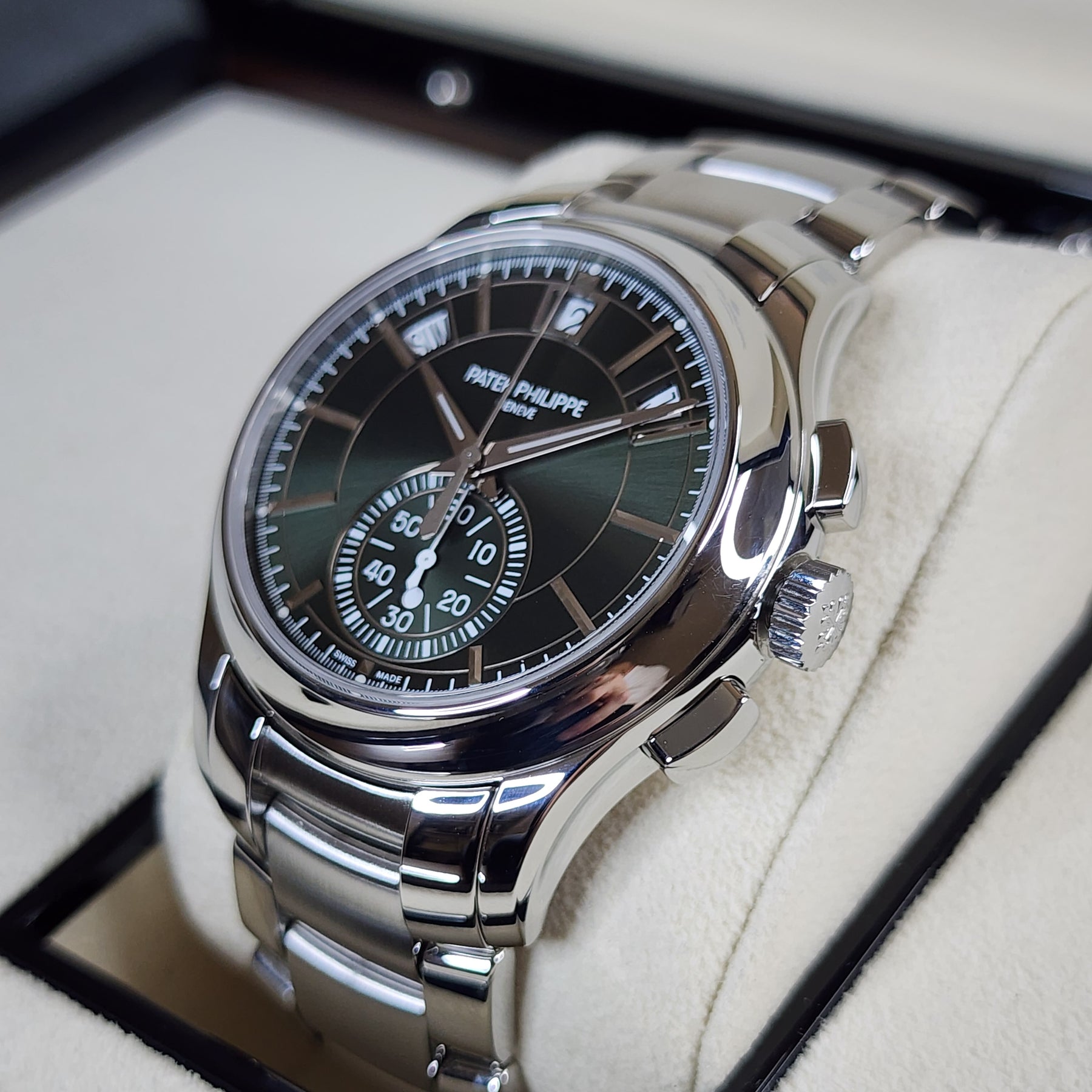 Patek Philippe Complications Flyback Chronograph 5905 right side view