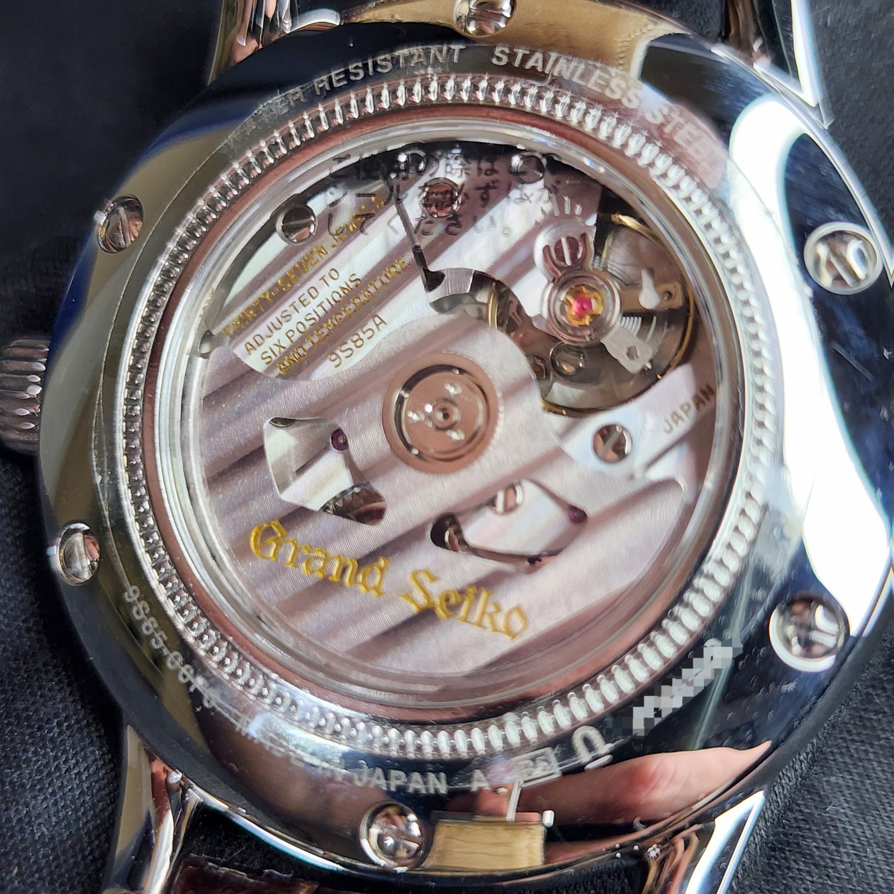 Grand Seiko Elegance SBGH263 39.5mm caseback view