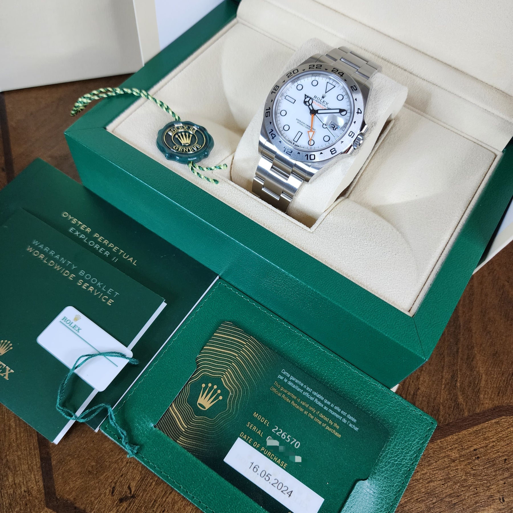 Rolex Explorer II Polar 226570 full set view