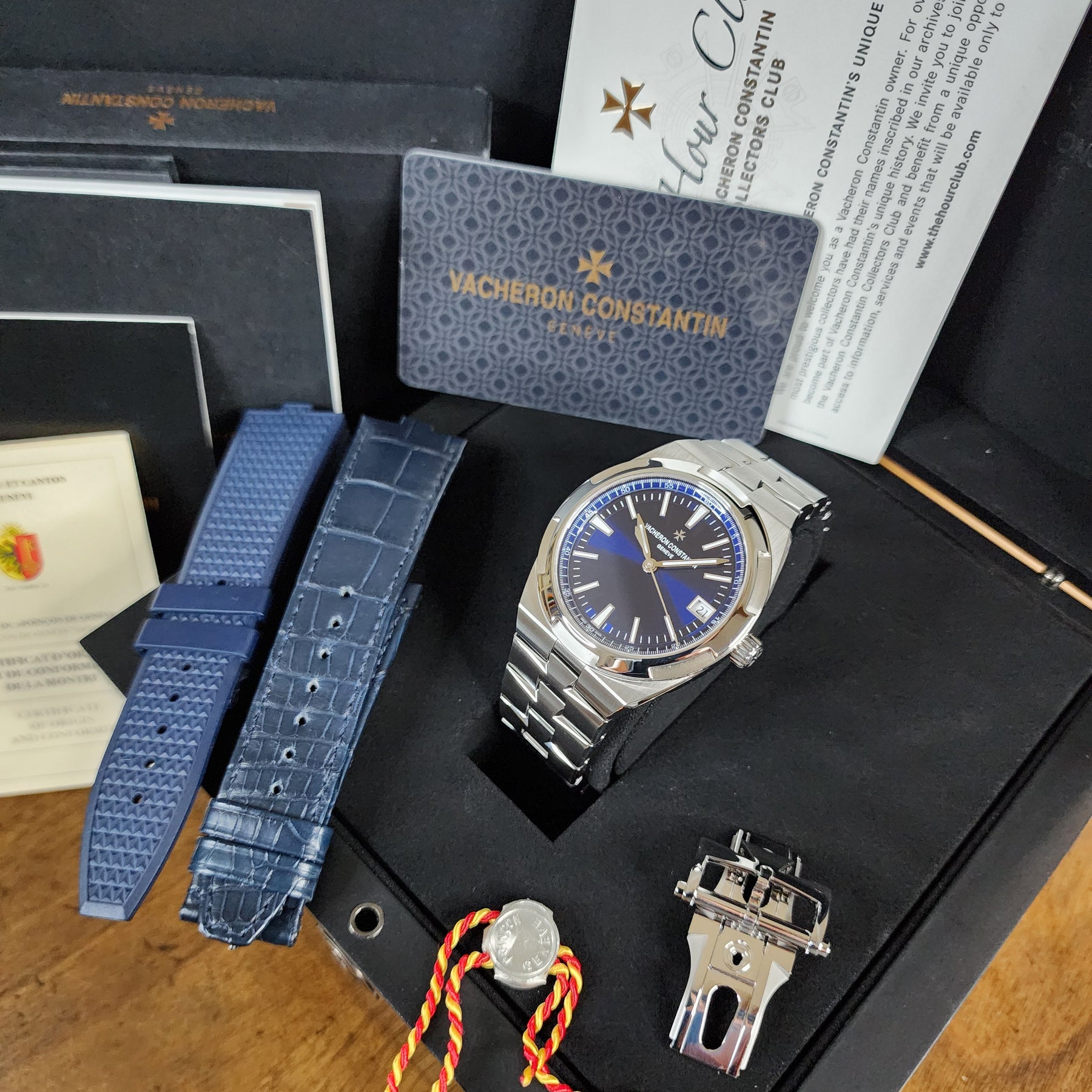 Vacheron Constantin Overseas 4500v full set view