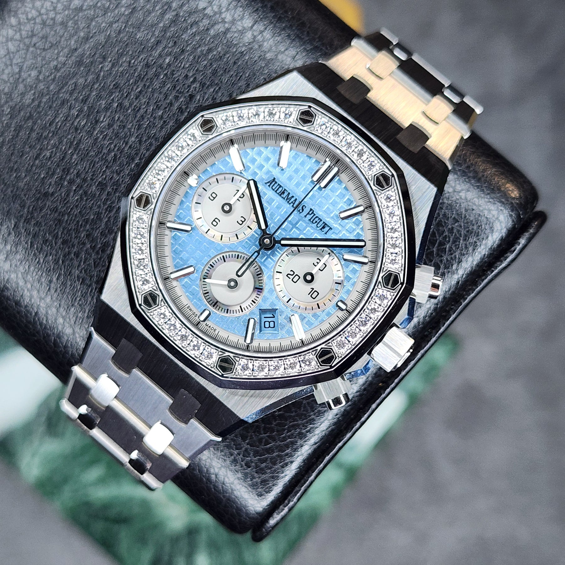 Audemars Piguet Royal Oak Chrono 38mm 26715ST front view