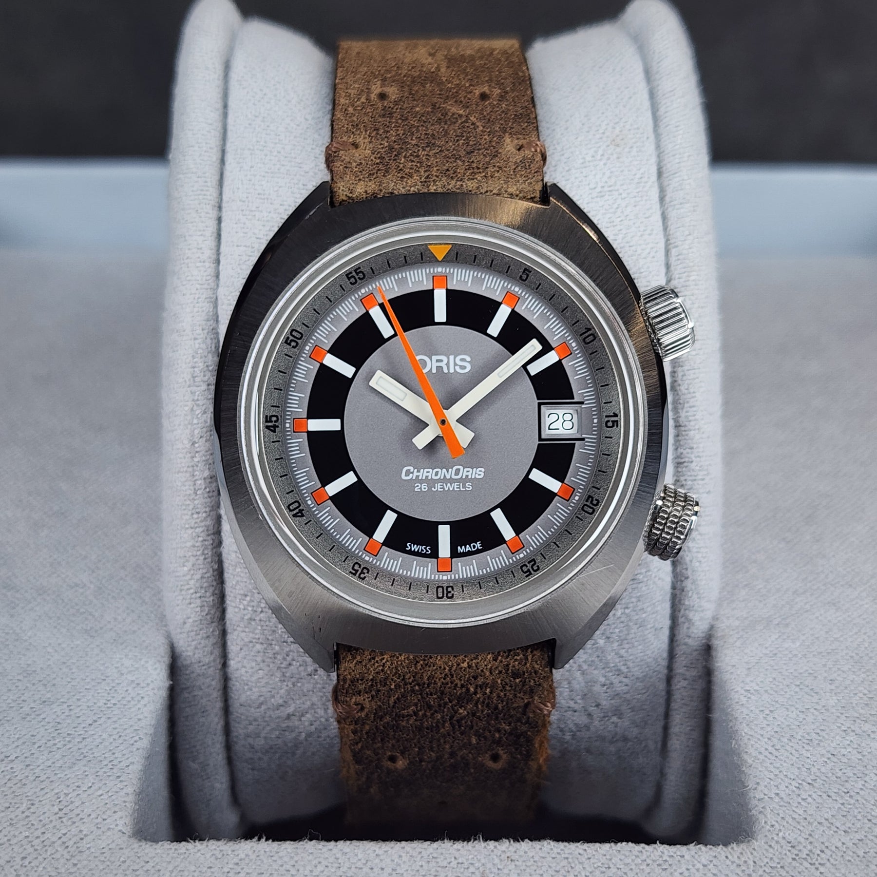 Oris Chronoris Date front view