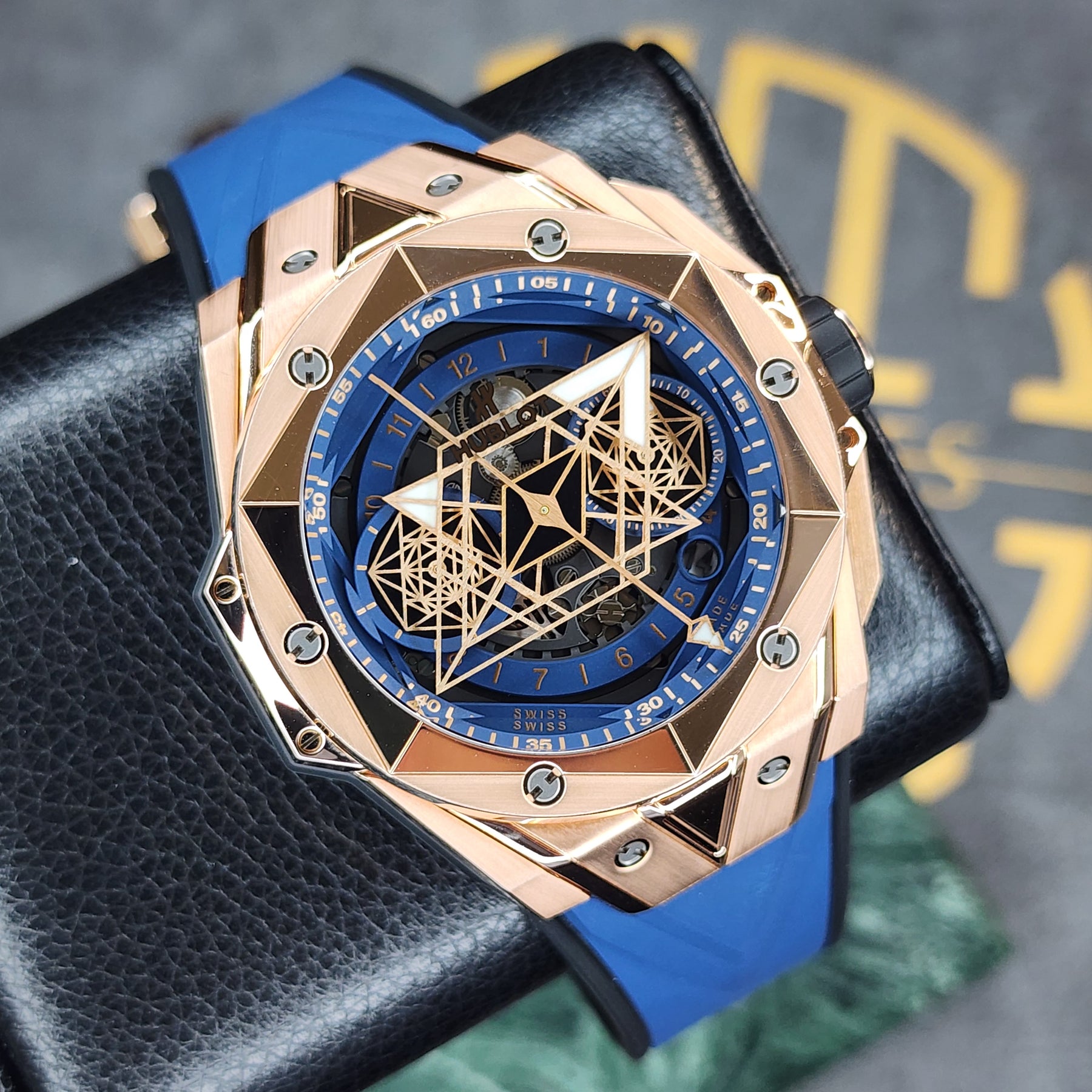 Hublot Big Bang Sang Bleu II front view