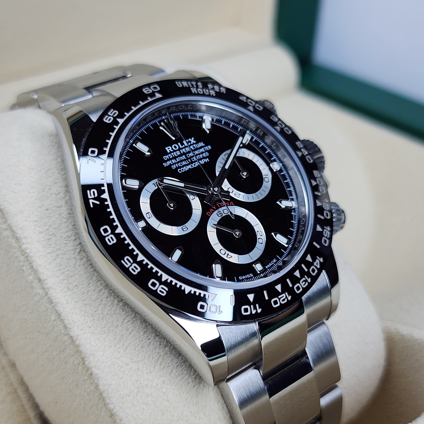 Rolex Daytona Ceramic 116500LN left side case, bezel view