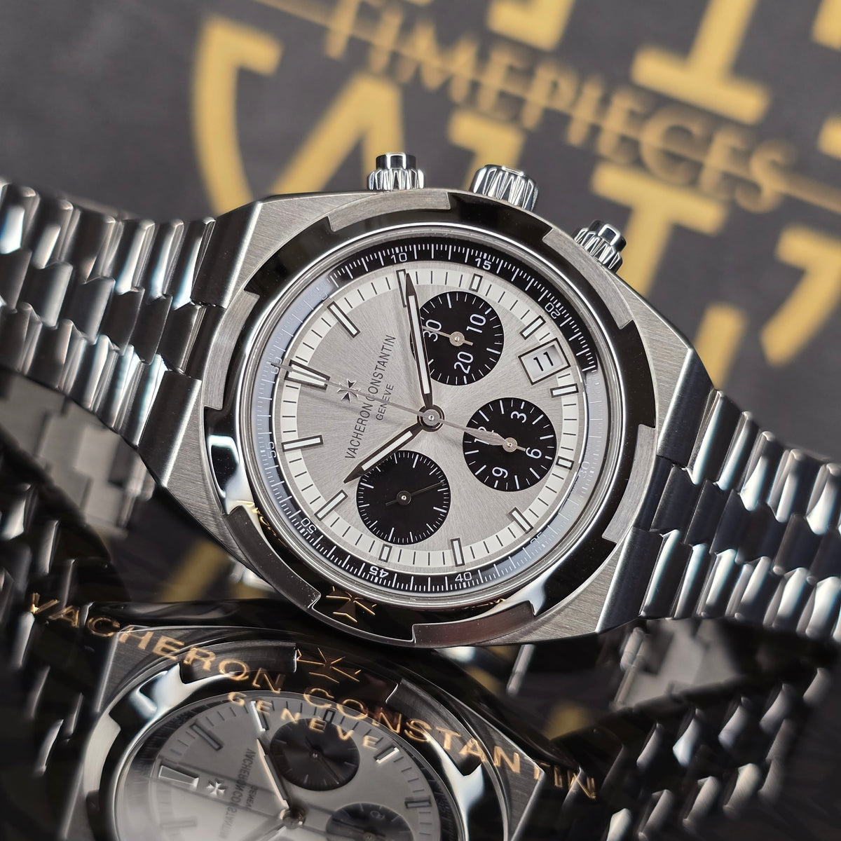 Vacheron Constantin Overseas Panda 5500v front view