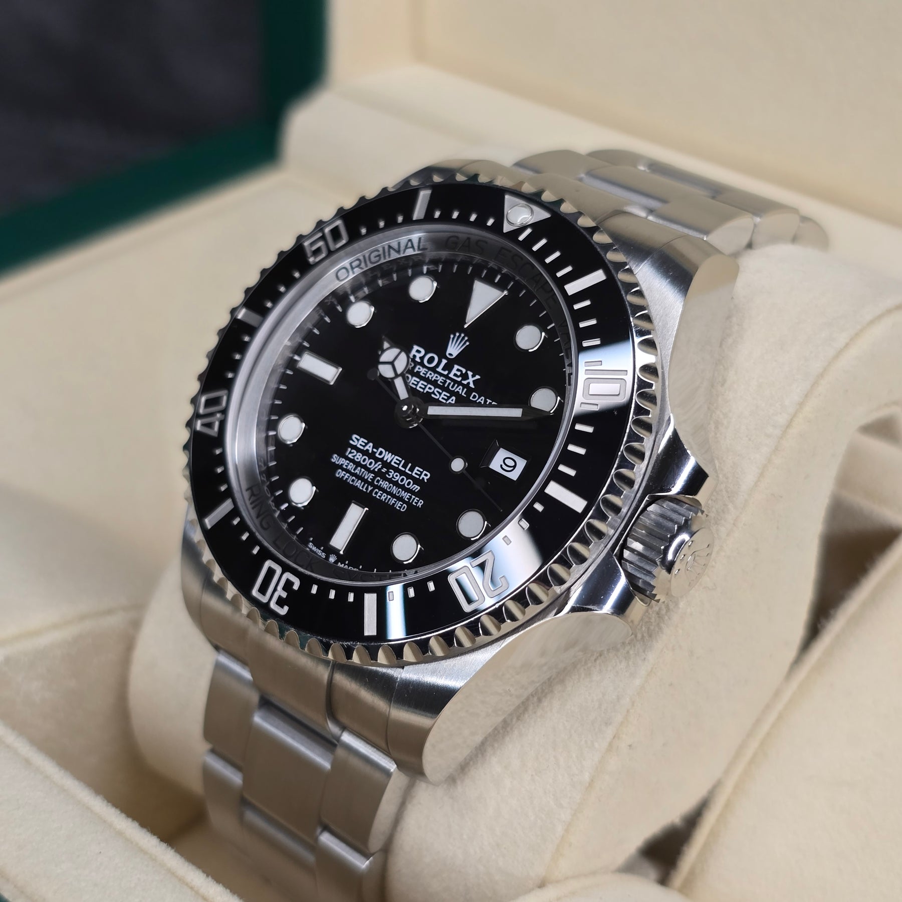 Rolex Deep Sea Sea-Dweller 126660 dial, bezel, case view