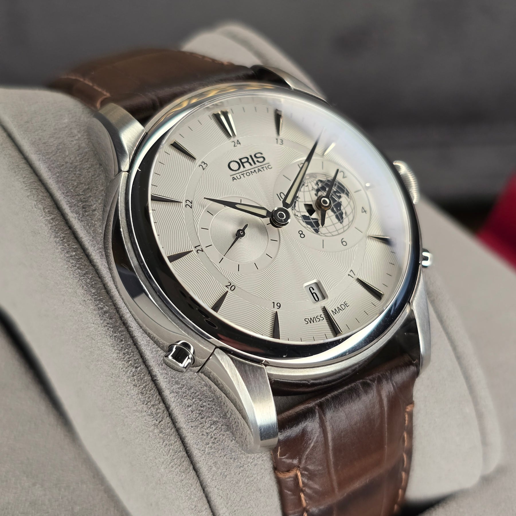 Oris Artelier Greenwich Mean Time left side case view