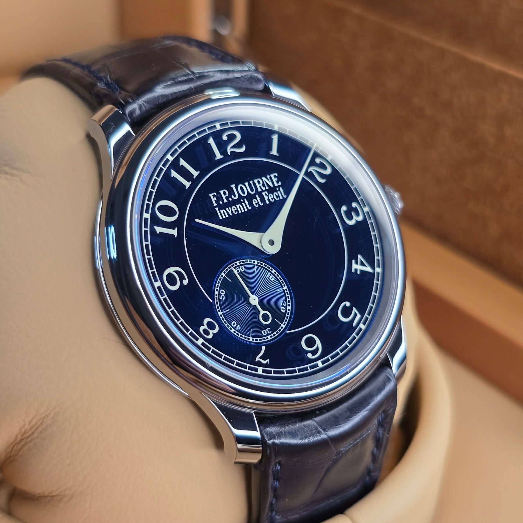 F.P. Journe Souverain Chronometre Bleu left side case view