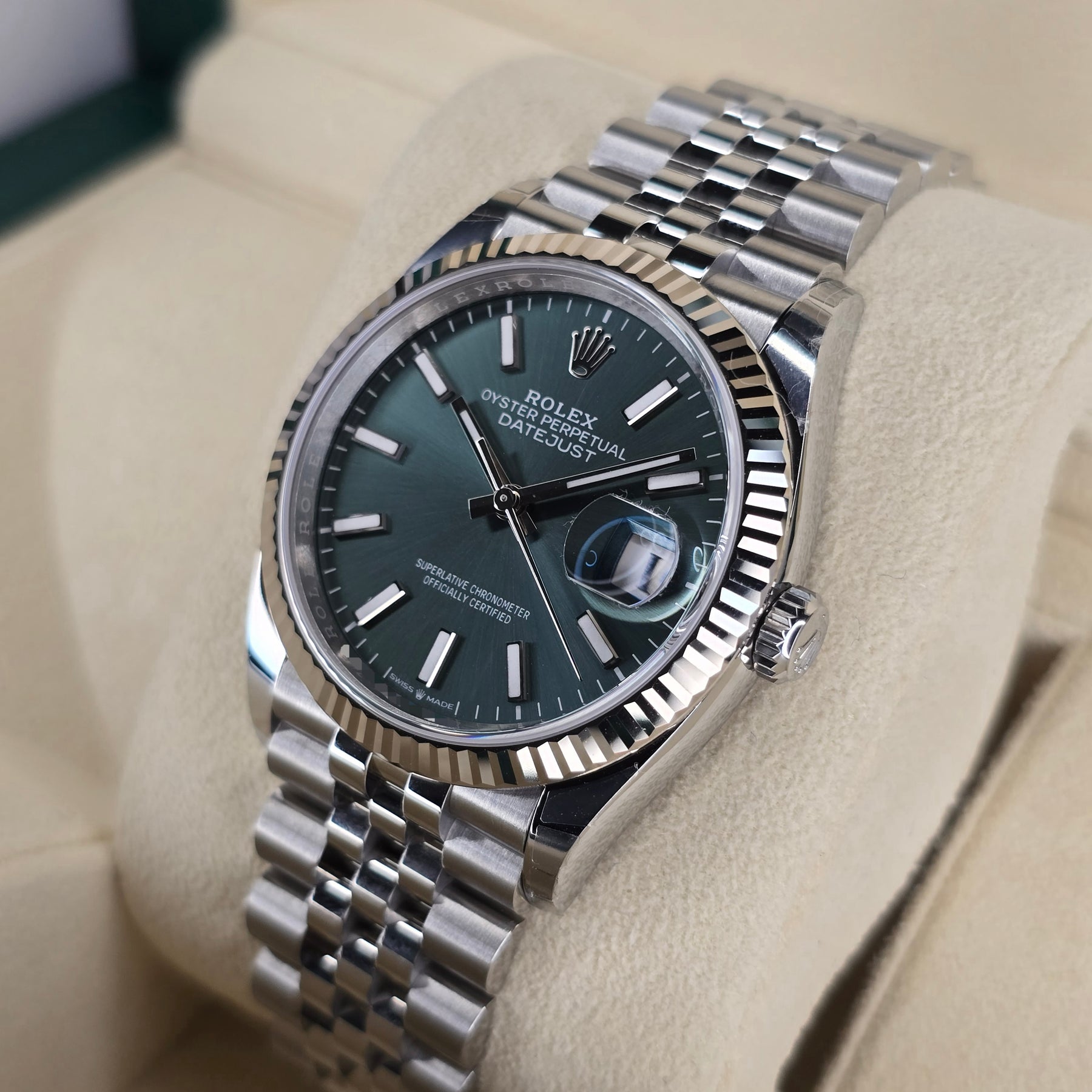 Rolex Datejust 126234 Mint Green right side case view