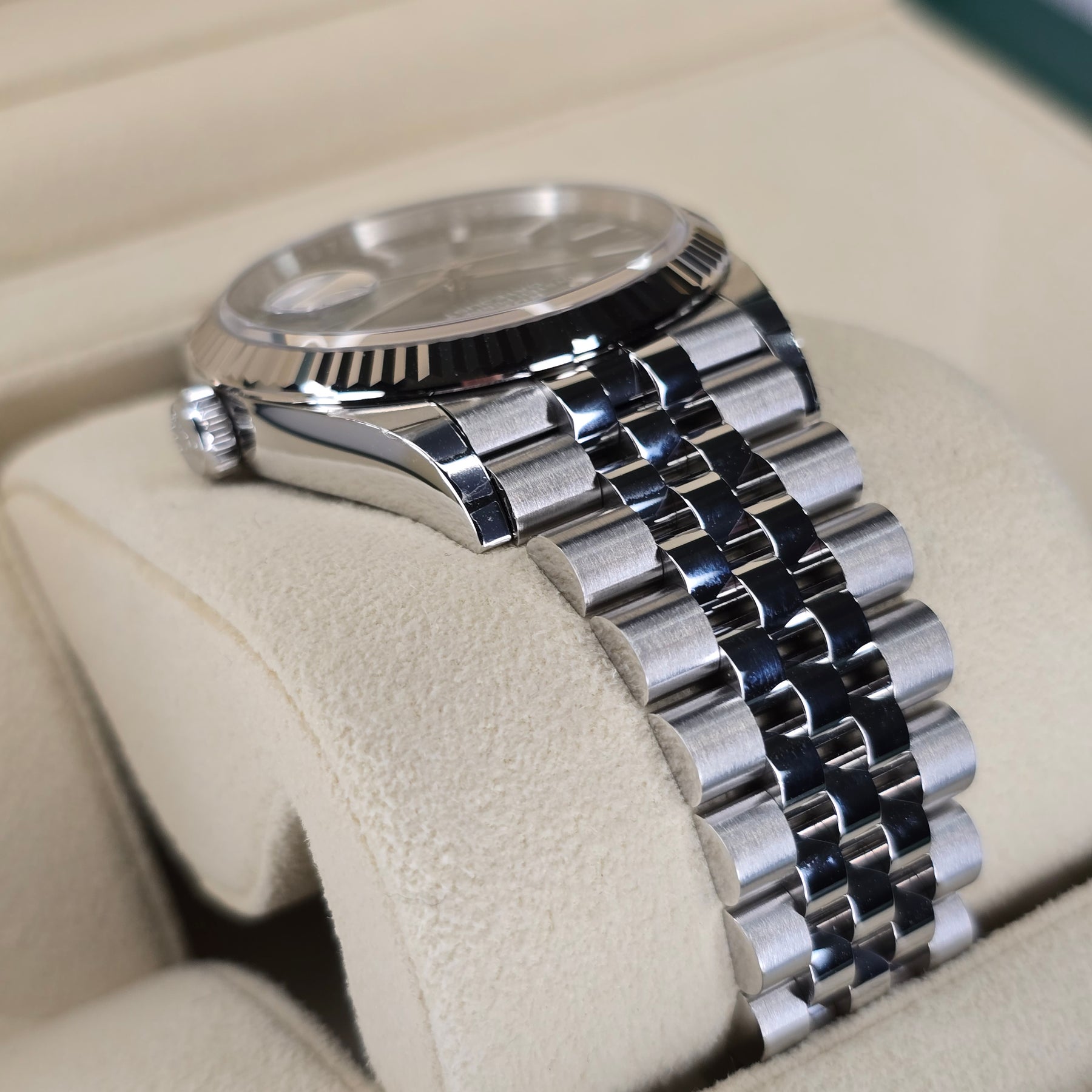 Rolex Datejust 126234 Mint Green case, jubilee bracelet view